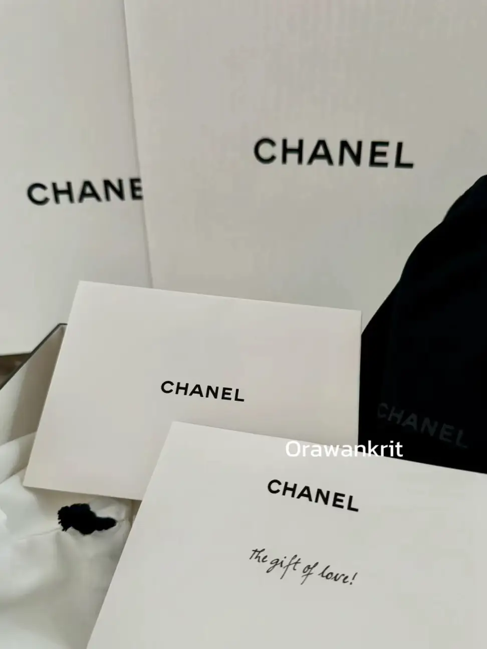 Chanel Holiday Christmas set 2023 🎄🎁, Gallery posted by Queen