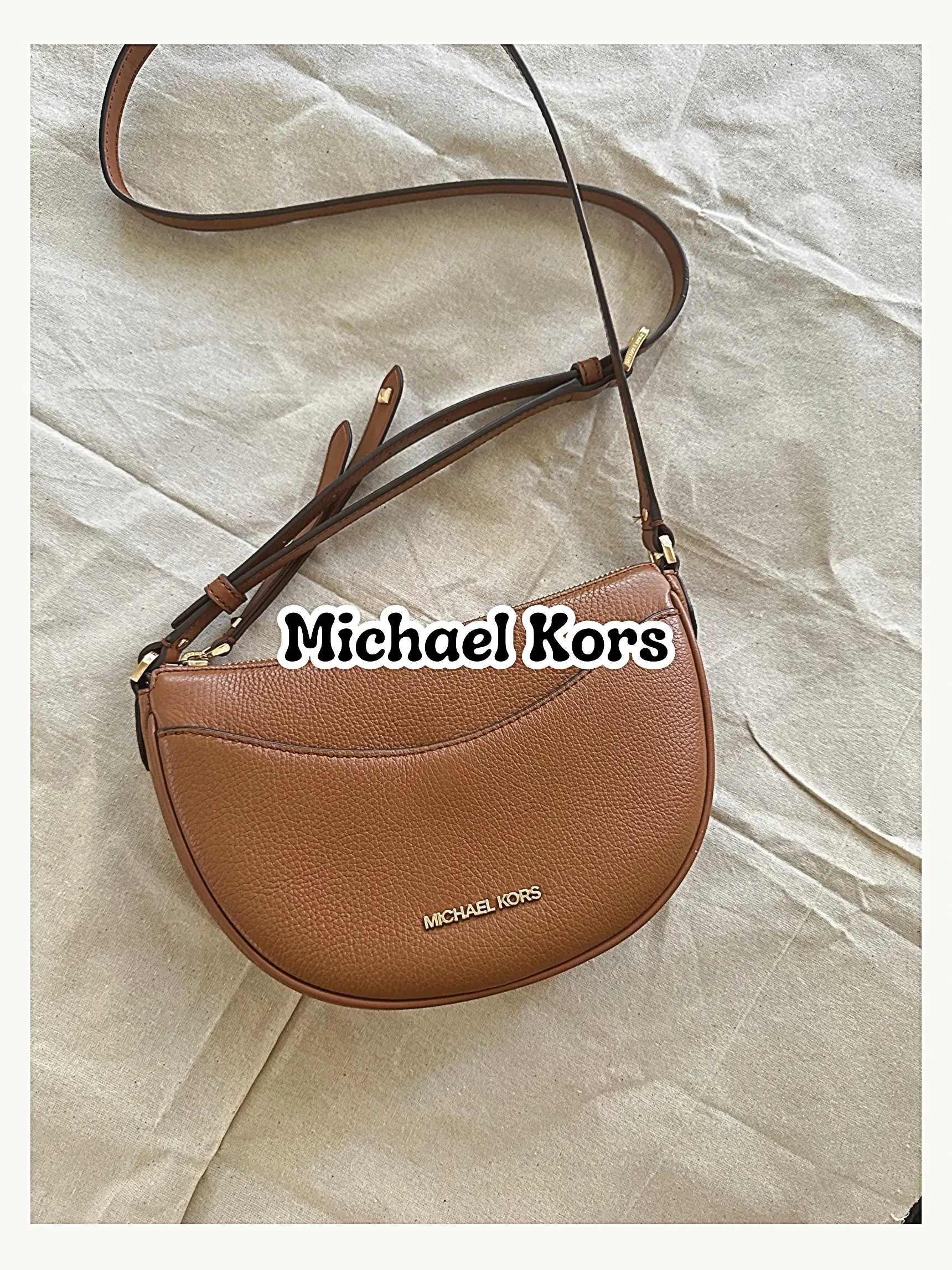 Kendall Jenner  Michael kors outlet, Michael kors clutch, Michael kors bag