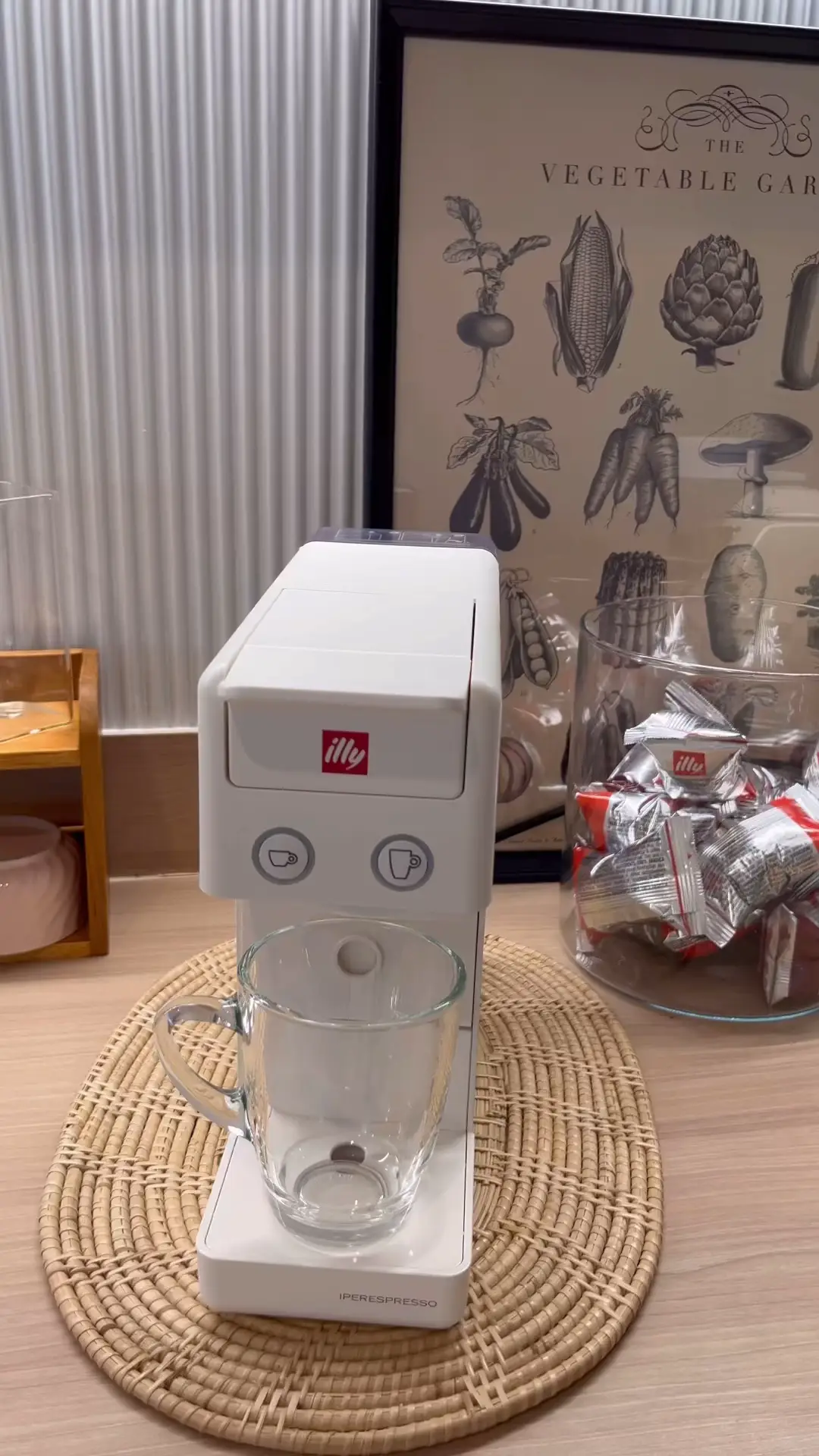 イリーのコーヒーメーカー購入した方メッセージください。 イリーのコーヒーメーカー購入した方メッセージください