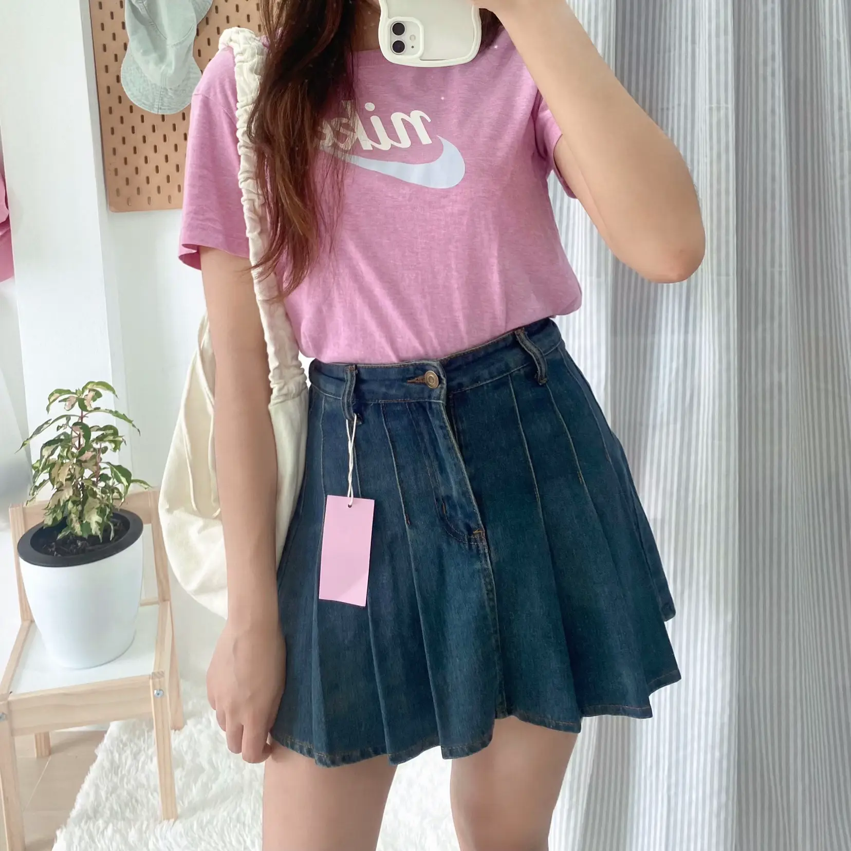 Outfits with pink outlet denim skirt