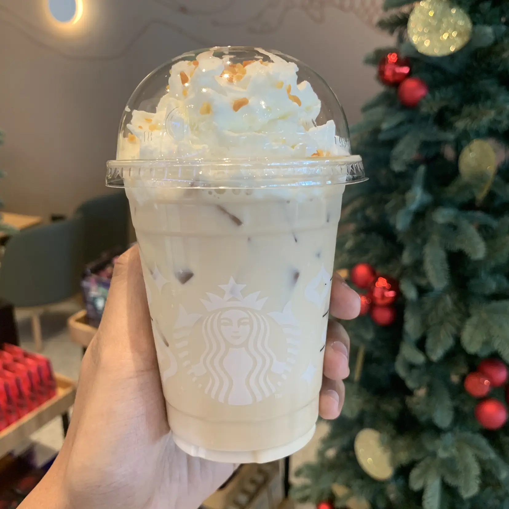 นัมเบอร์วันในใจช่วงคริสต์มาสเลย 𝐓𝐨𝐟𝐟𝐞𝐞 𝐍𝐮𝐭 𝐂𝐫𝐮𝐧𝐜𝐡 𝐋𝐚𝐭𝐭𝐞 แกลเลอรีที่