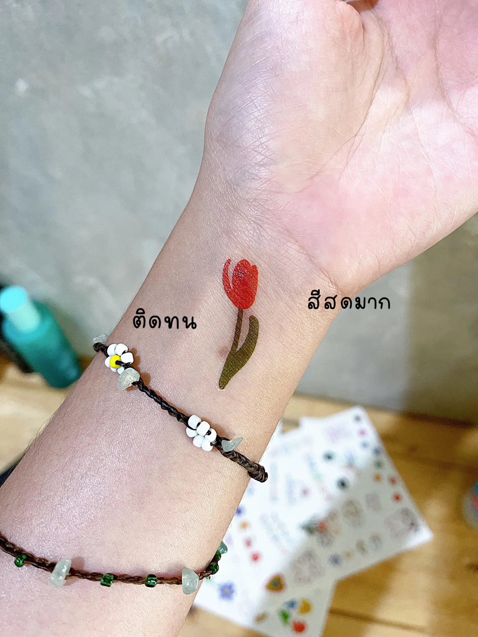 刺青女後ろ姿　無修正 シンプルなタトゥーでけがをせずに防水Tattu💧レビュー 🌷🌻🪐 | seakayaが投稿したフォトブック | Lemon8