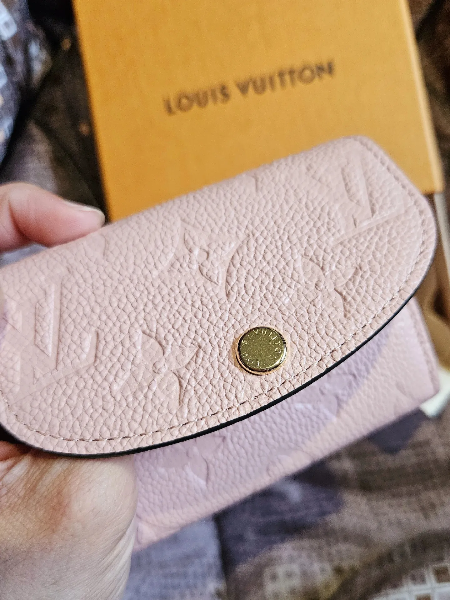 LV Card Holder, Gallery posted by Chaniga P.