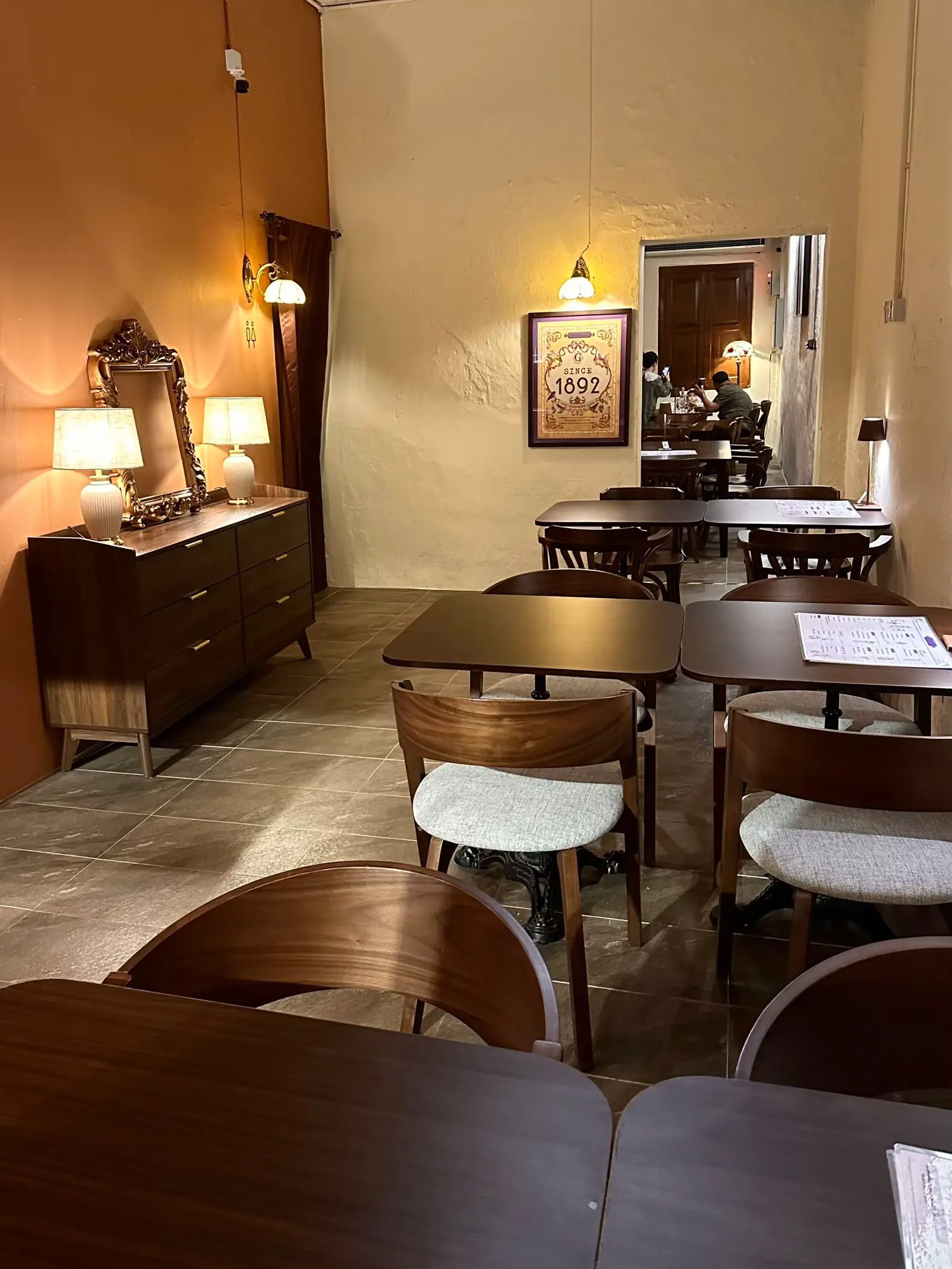 Ipoh Cafe Gabrielle Mille Crepe Galeri disiarkan oleh ckahyee Lemon8