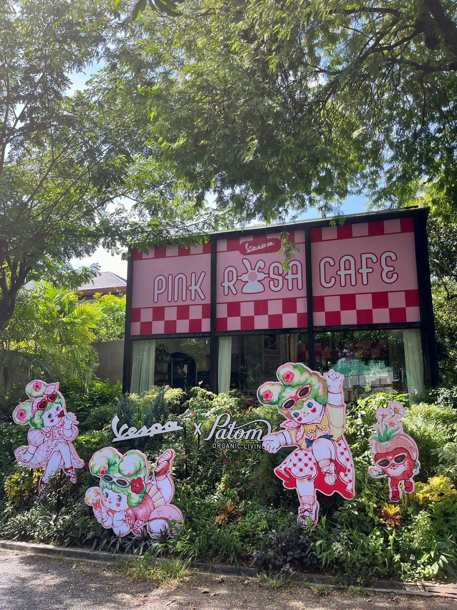 PINK ROSA CAFE‘ 💖 คาเฟ่สีชมพูสุดคิ้วท์ แกลเลอรีที่โพสต์โดย Skyquare