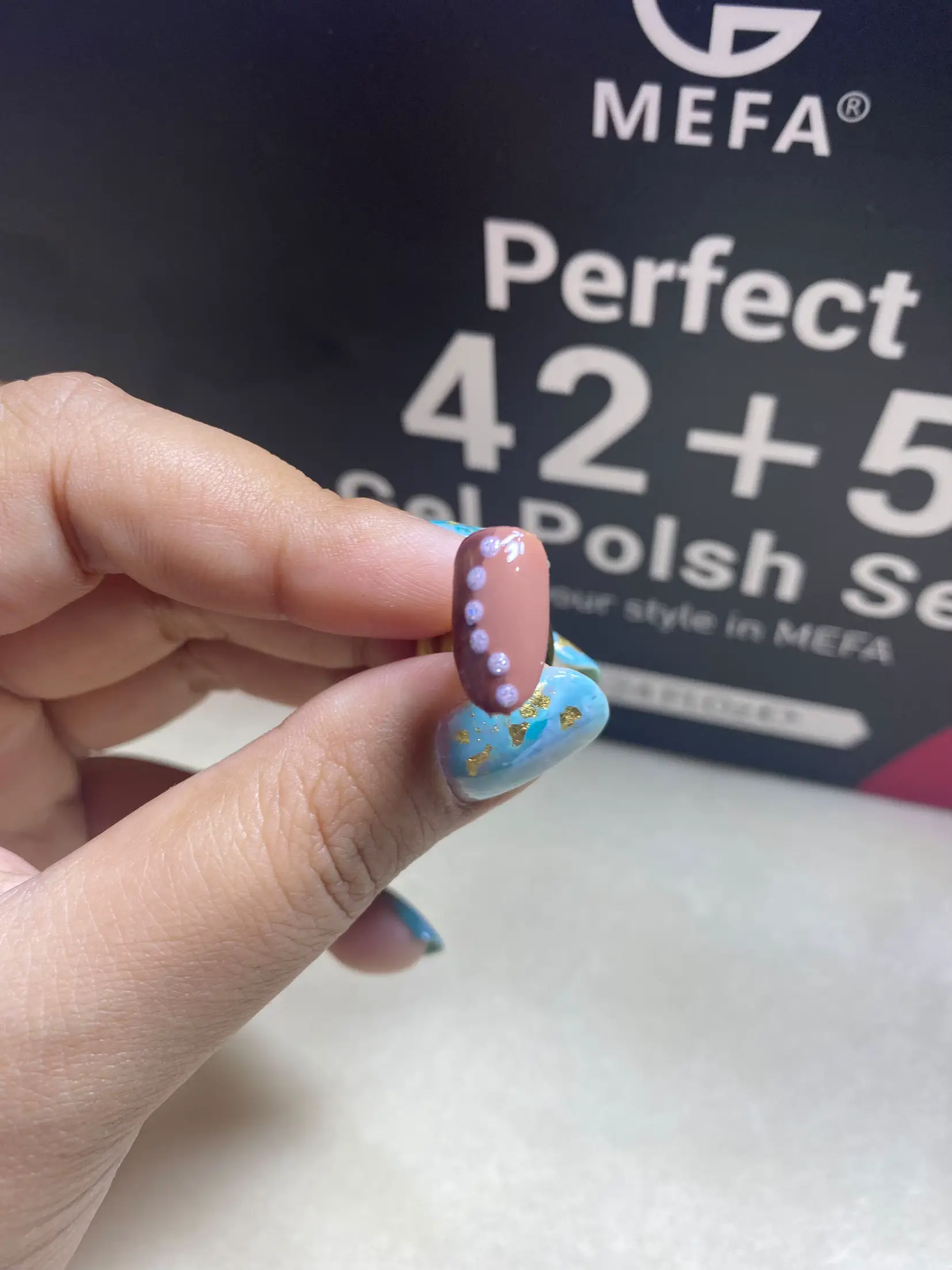 NAIL ART SIMPLE PAKAI EYE SHADOW😍 bilibiwが投稿したフォトブック Lemon8