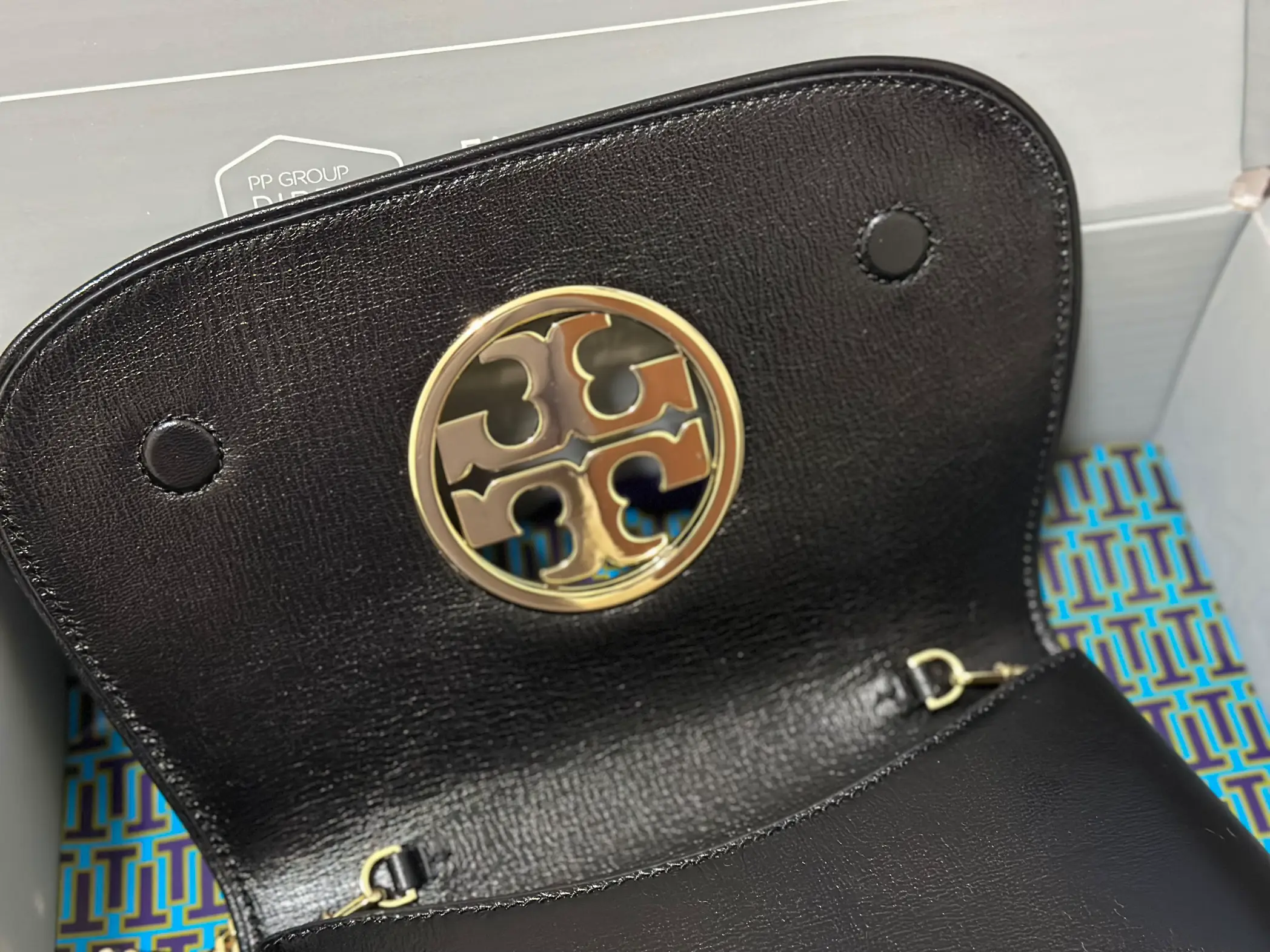 TORY BURCH REVA CLUTCH BLACK | Minz Noiが投稿したフォトブック | Lemon8