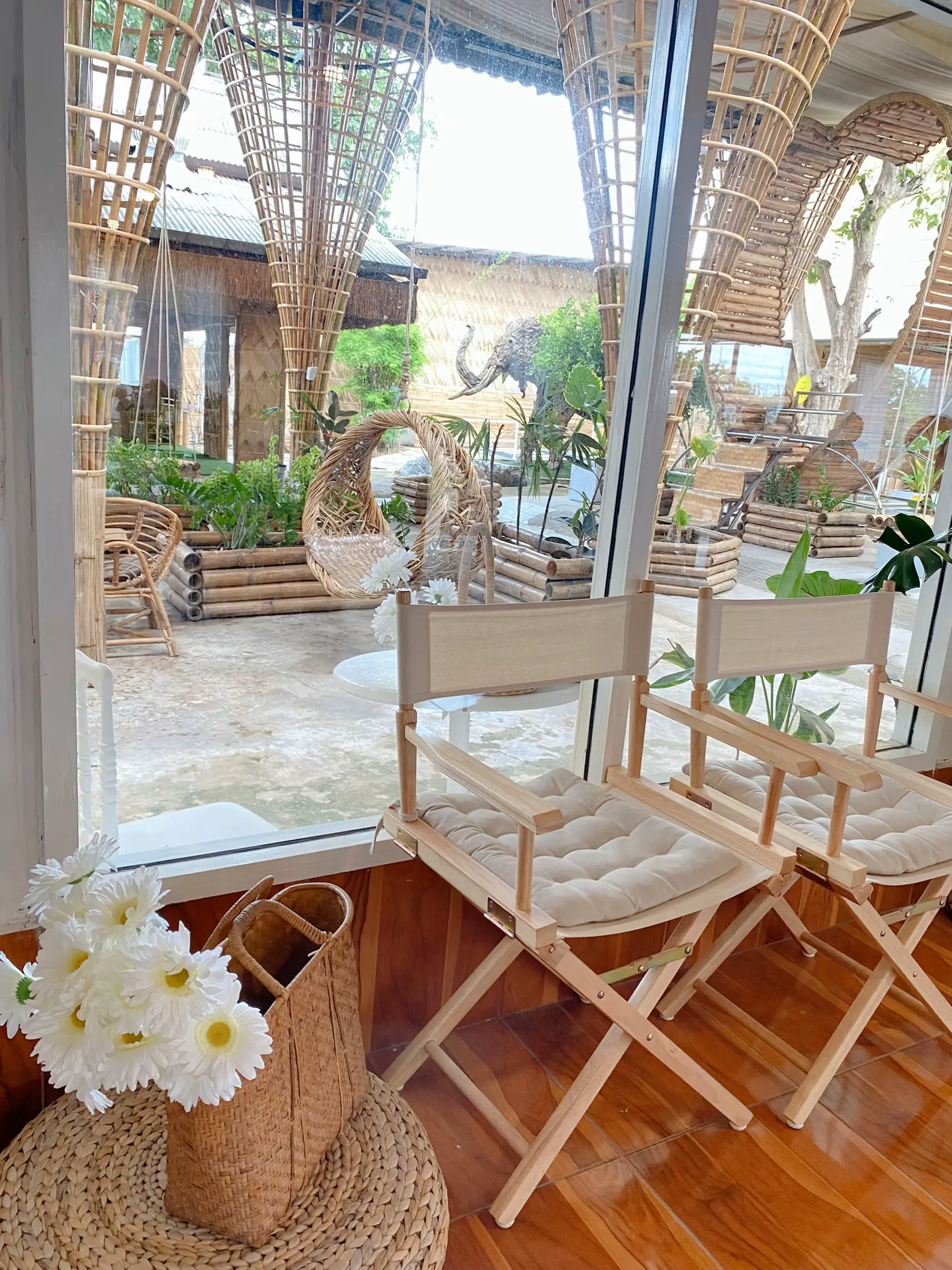 คาเฟ่ลับ ๆ ในตลาดน้ำอโยธยา ☕️🌿 “𝐀𝐲𝐨𝐭𝐡𝐚𝐲𝐚 𝐜𝐚𝐟𝐞” 🍰🍩 | แกลเลอรีที่โพสต์โดย ...