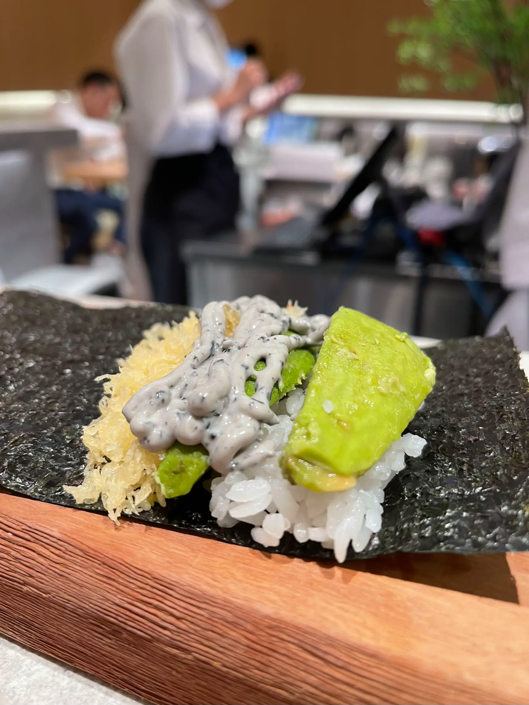 อร่อย ราคาไม่แรง KANORI Hand roll Bar @ Emquartier | แกลเลอรีที่โพสต์