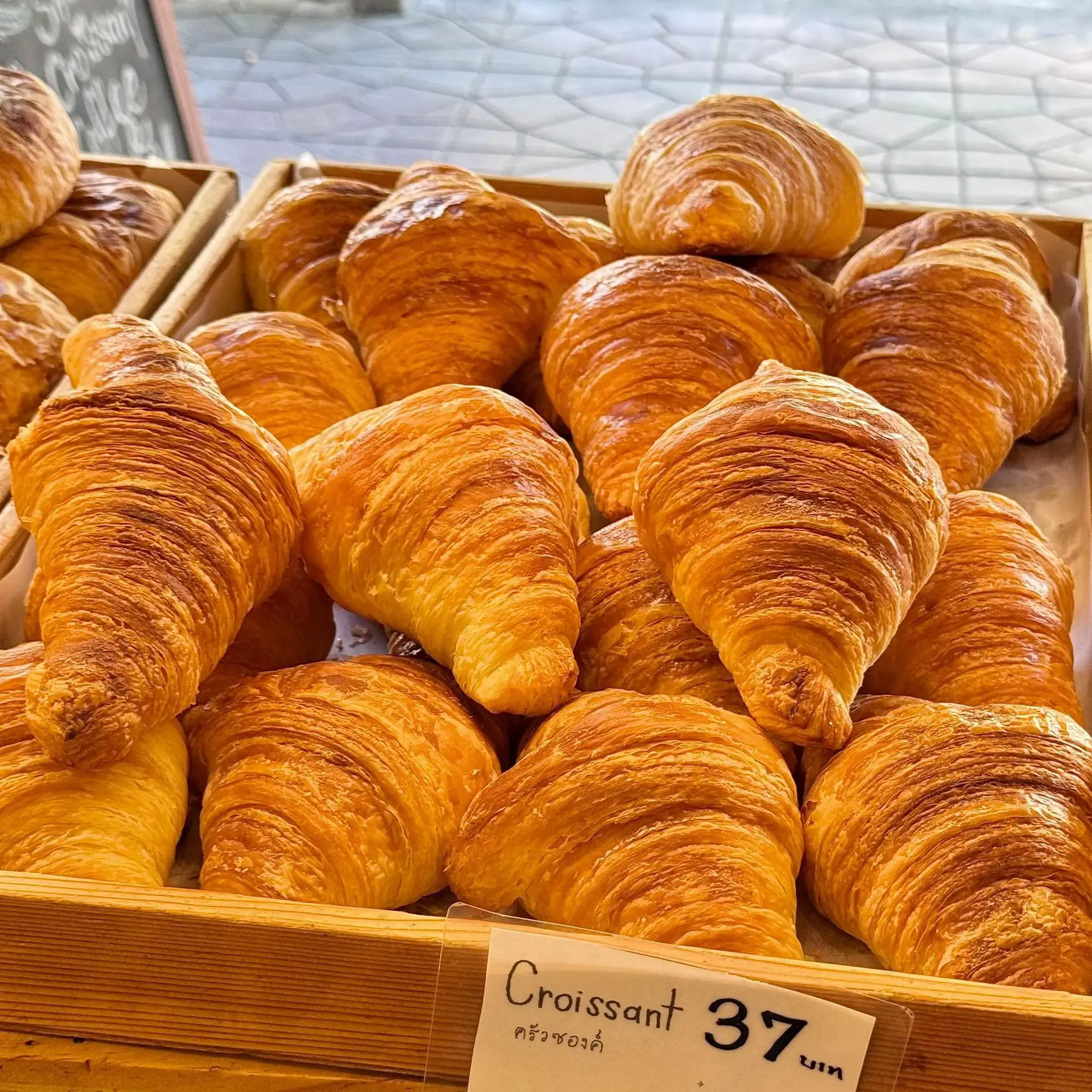 🍞👨🏻‍🍳Bang Lamphu Neighborhood Homemade Bread Shop. Very good price