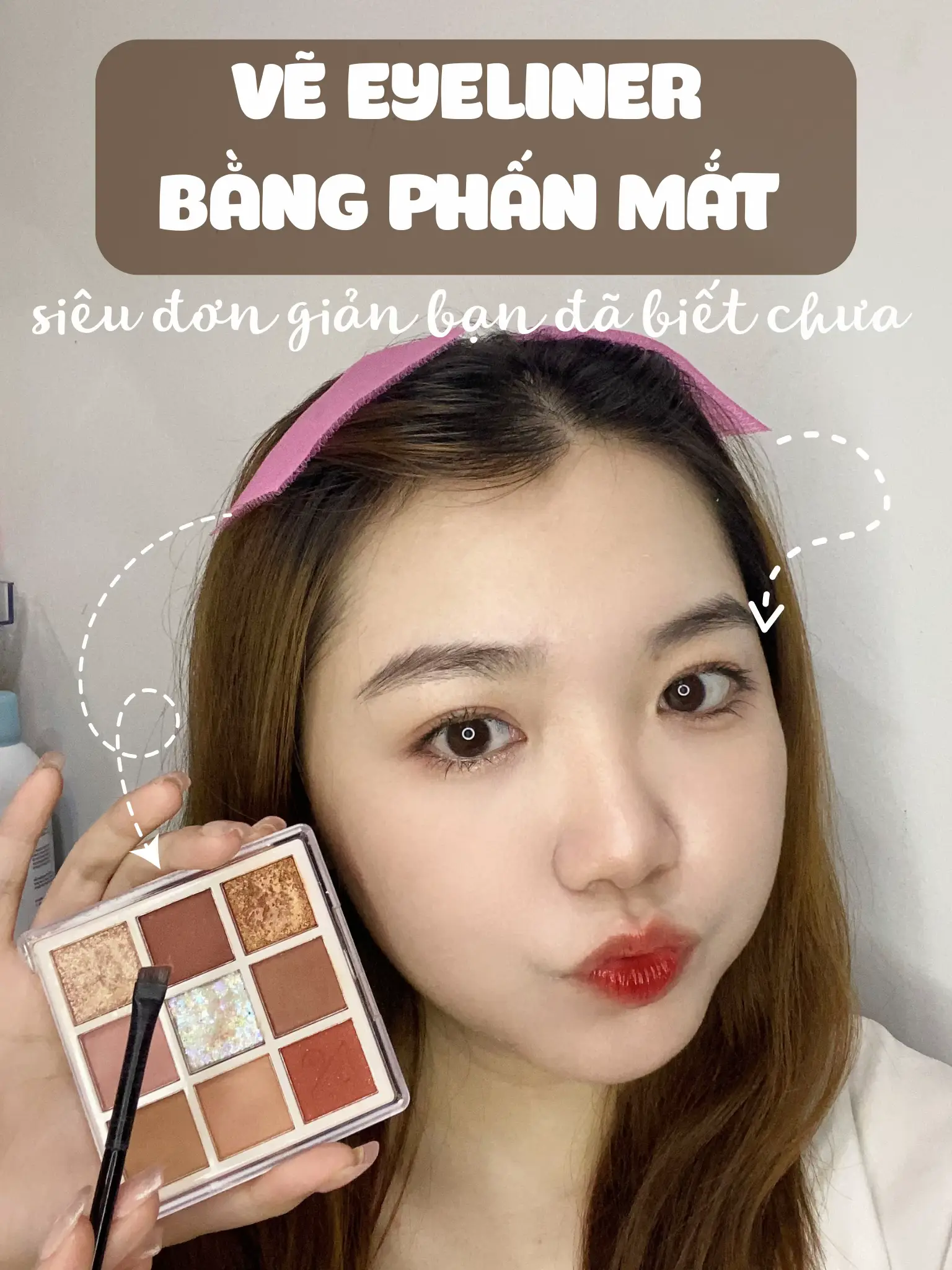 3. Các Bước Kẻ Eyeliner Bằng Phấn Mắt Đơn Giản