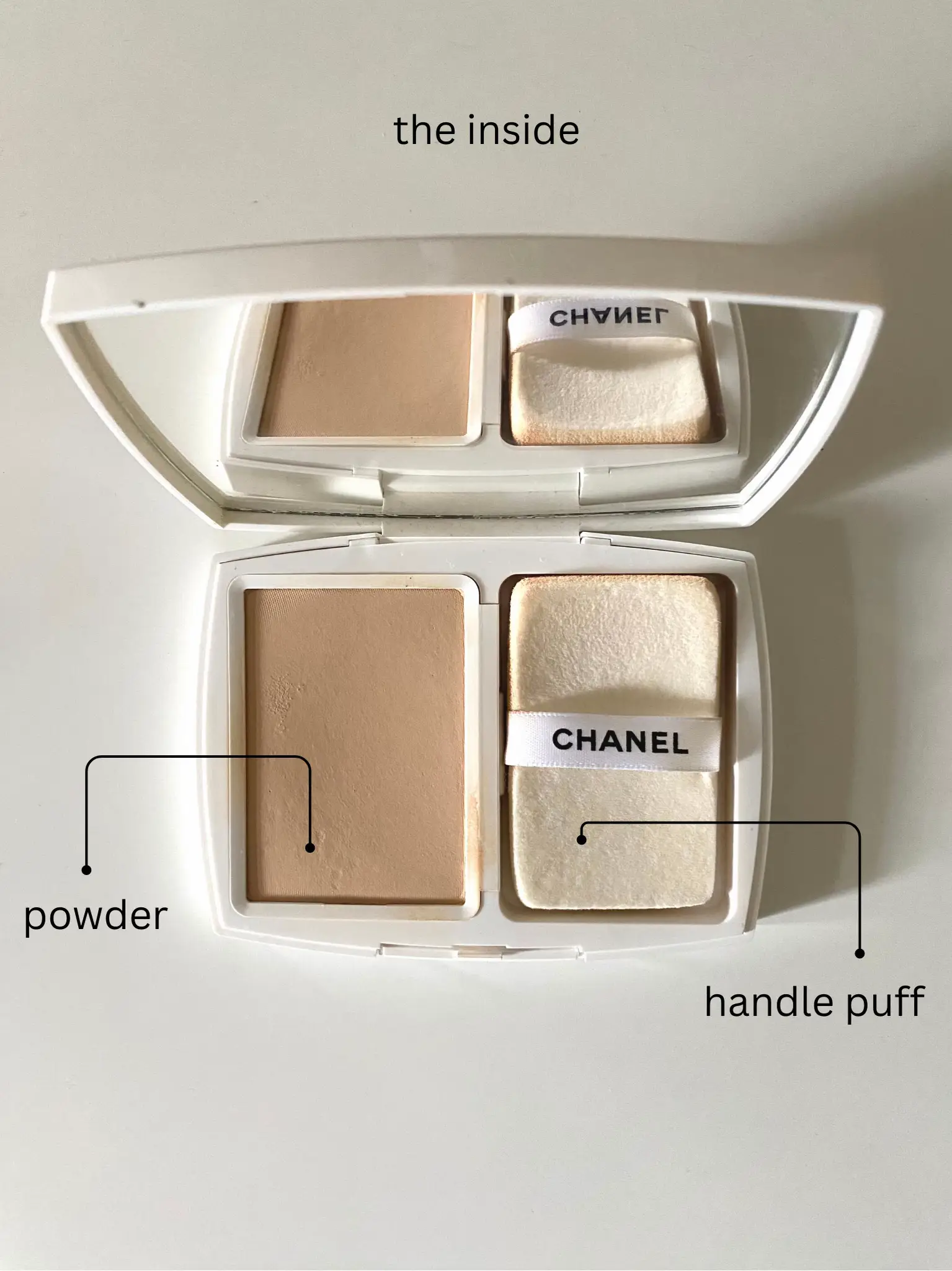 CHANEL Le Blanc Cushion Brightening Gentle Touch Foundation (Case + Refill)  ~ #20 Beige 