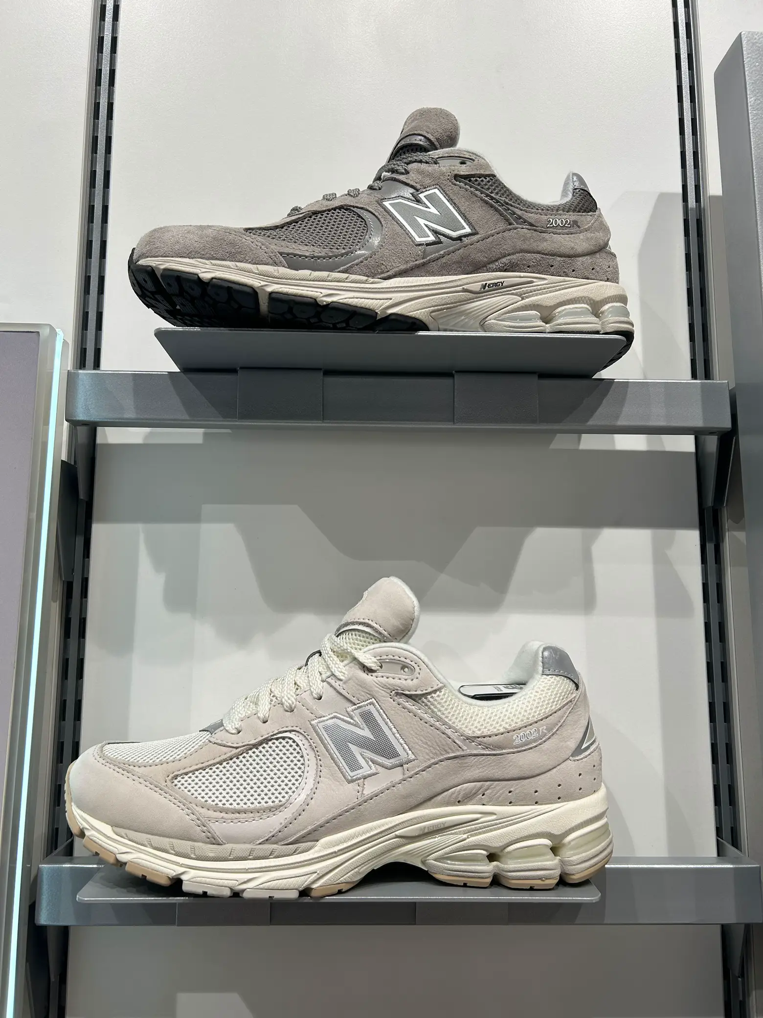 ไม่ต้องพรีออเดอร์แล้ว พิกัดรองเท้า NB รุ่นยอดฮิต | แกลเลอรีที่โพสต์โดย ...