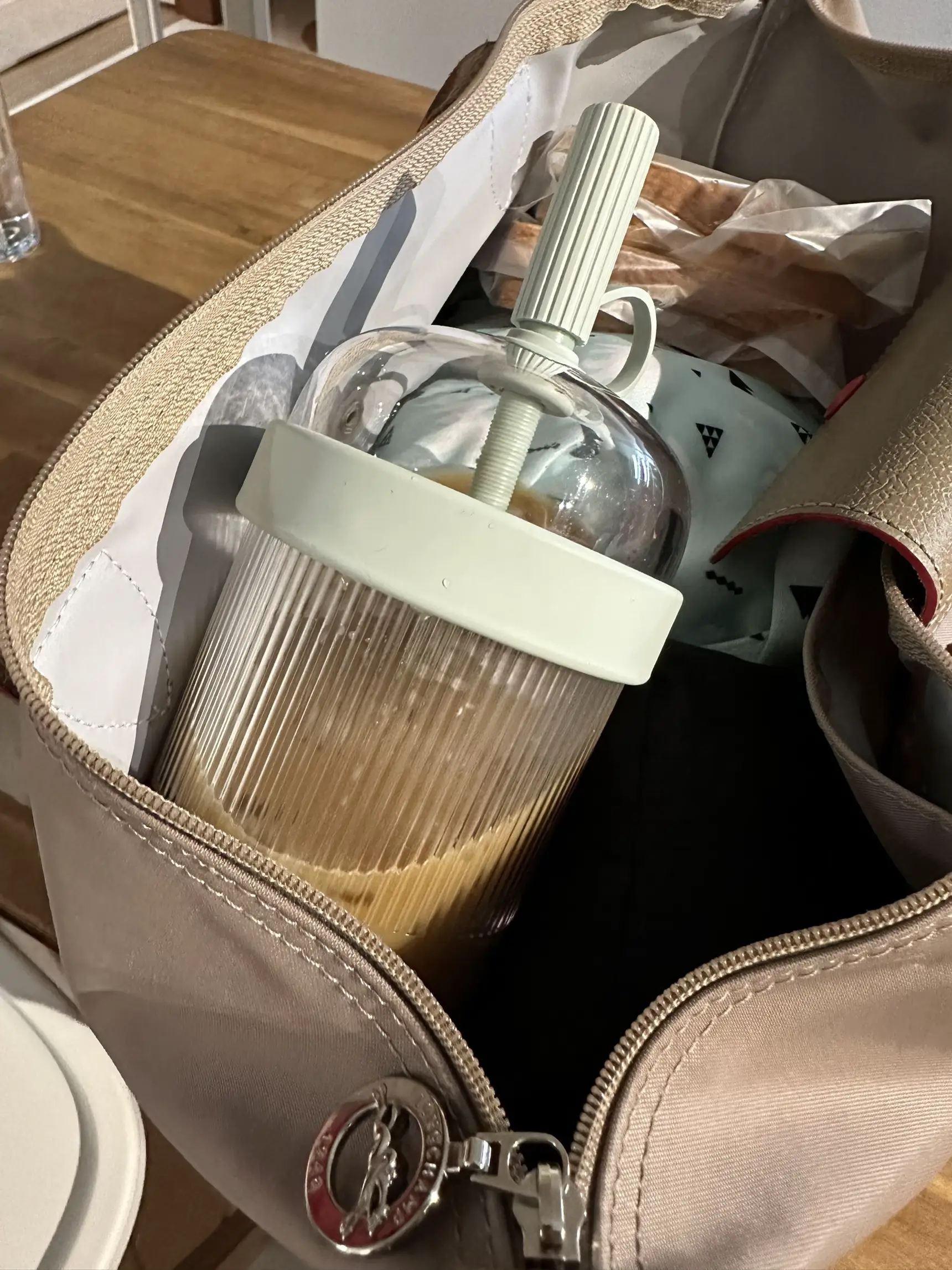 Lululemon Reusable Shopping Bag Features one snap - Depop