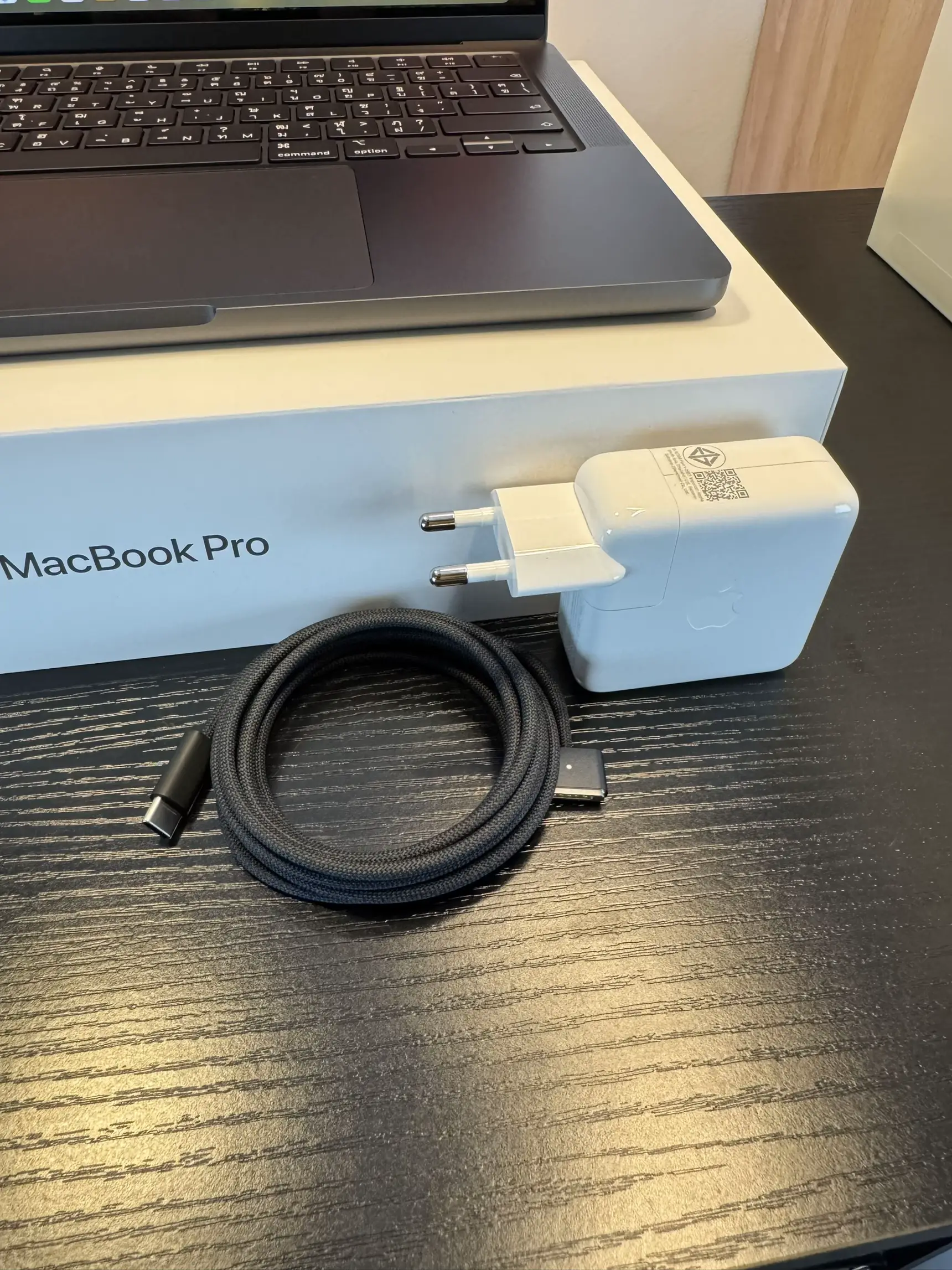 New! Apple Macbook Pro 14 inch Apple M3 Pro | แกลเลอรีที่โพสต์โดย STEEL ...