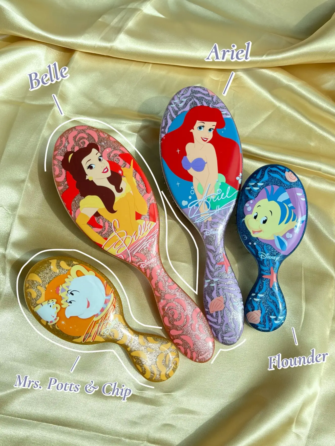 Wet Brush คอลใหม่!! น่ารักกระเป๋าตังค์สั่น🥹💖 แกลเลอรีที่โพสต์โดย