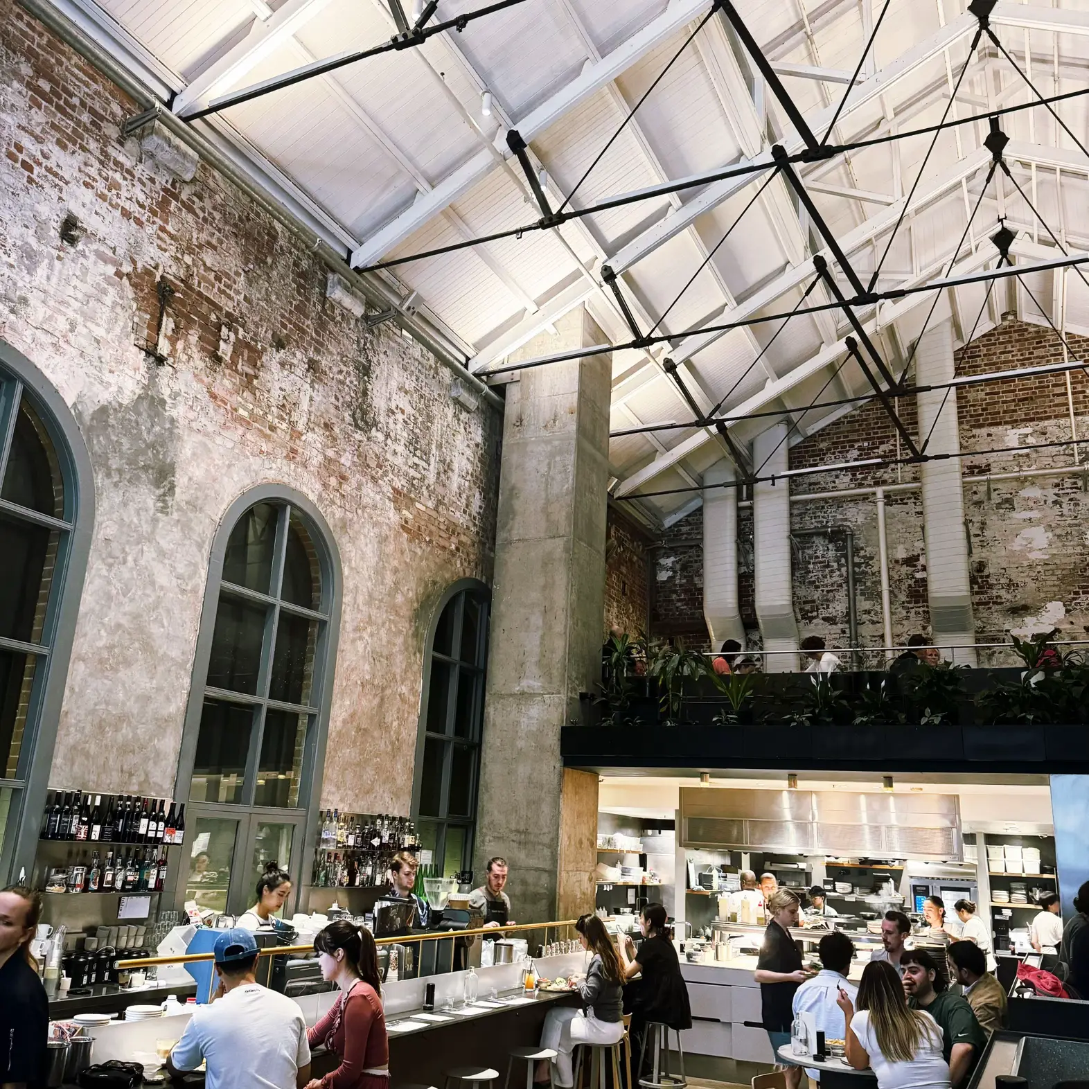 Brunch café in Melbourne CBD ; HIGHER GROUND ☕️🥐🍳🥓🍰 แกลเลอรีที่โพสต์โดย