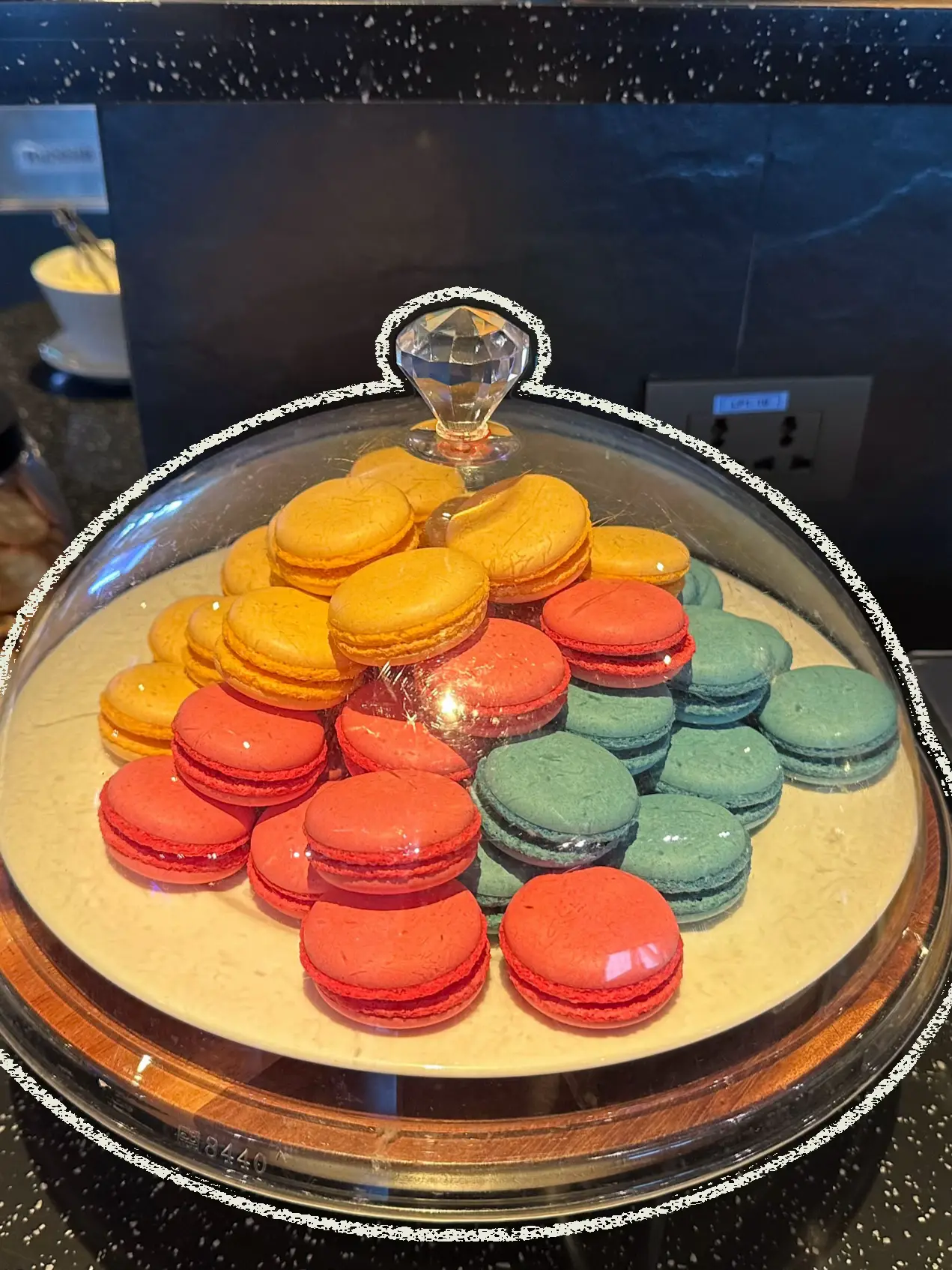 air-france-klm-skylounge-gallery-posted-by-hello