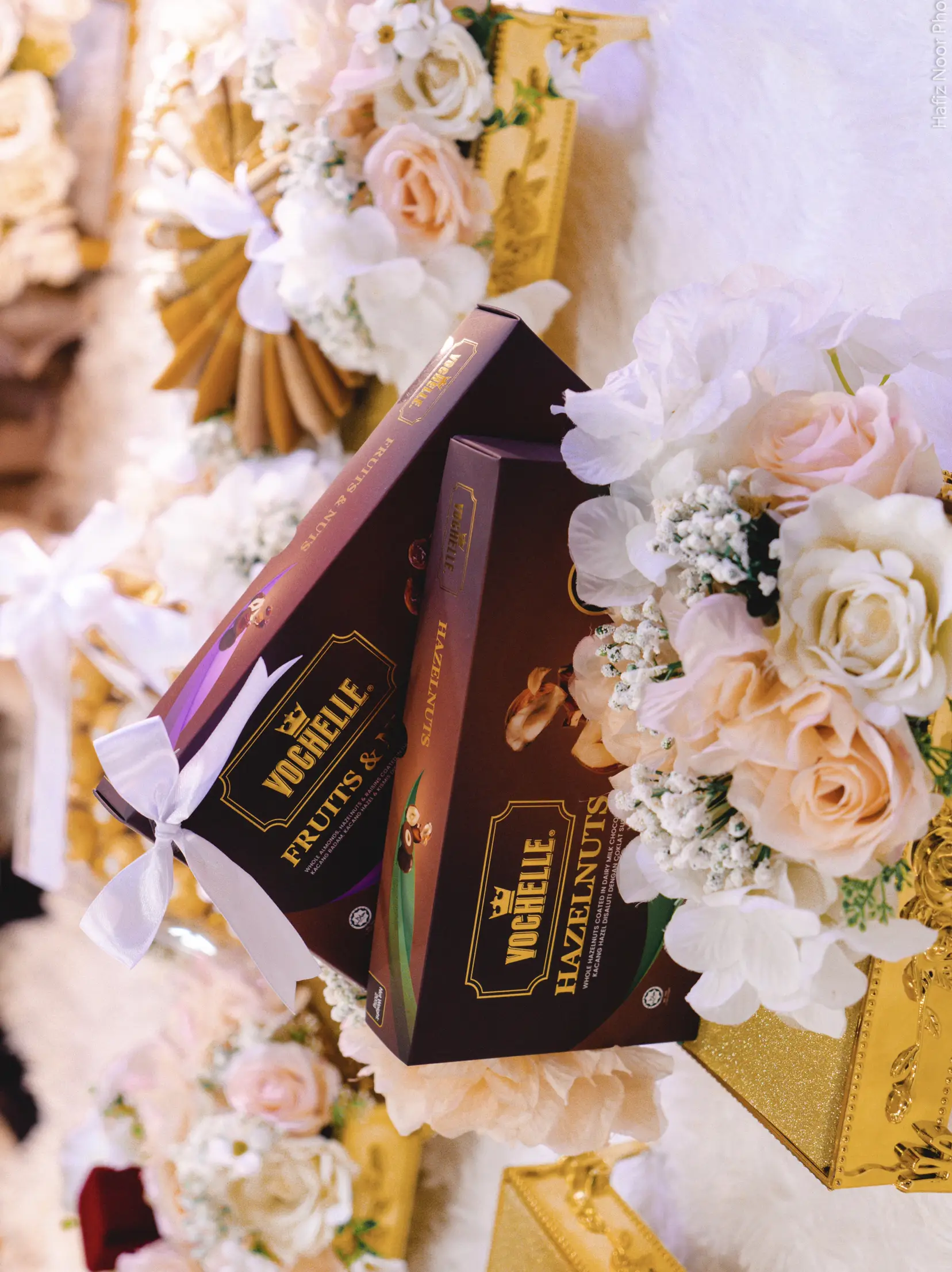 hantaran idea for coklat  Wedding gift pack, Wedding gift