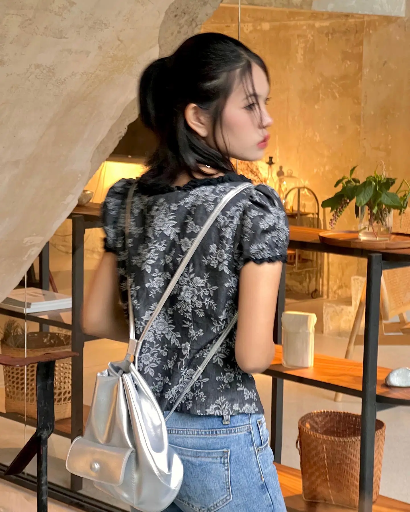 Review กระเป๋าสีเมทัลลิคสุดคิ้วท์ | ดีไซน์น่ารักมากก👝🎒💗 | แกลเลอรีที่ ...