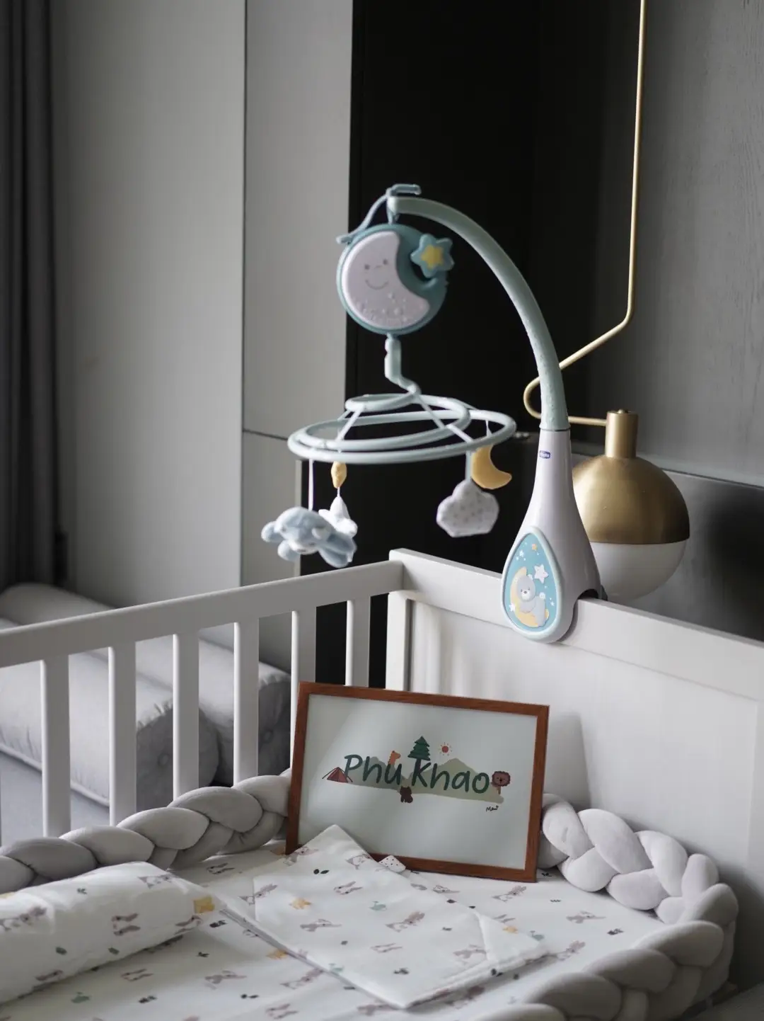 NURSERY ROOM : คุมโทนสีเทาให้ห้องลูกชาย 🩶 | แกลเลอรีที่โพสต์โดย Review ...