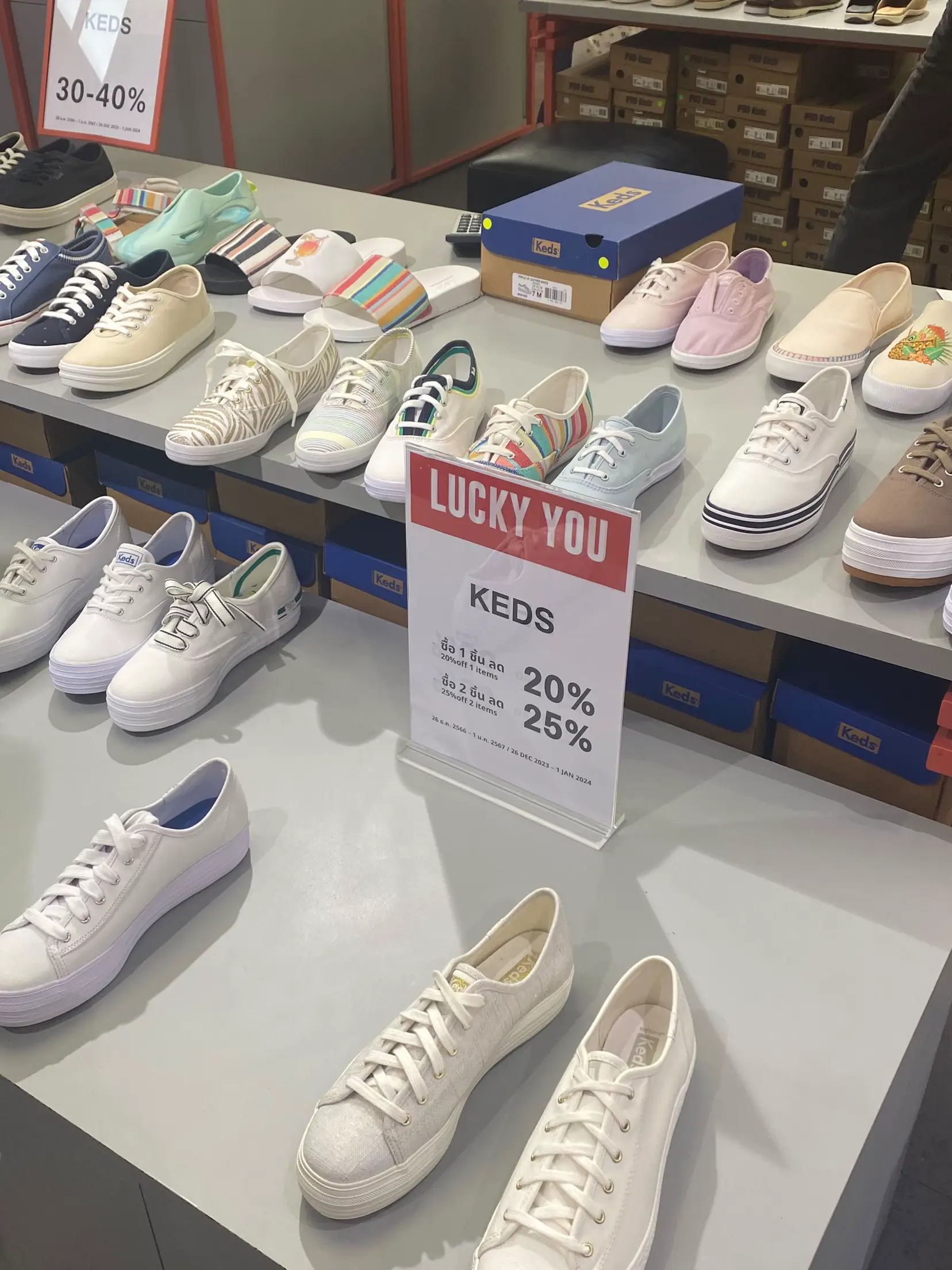 Keds takashimaya store