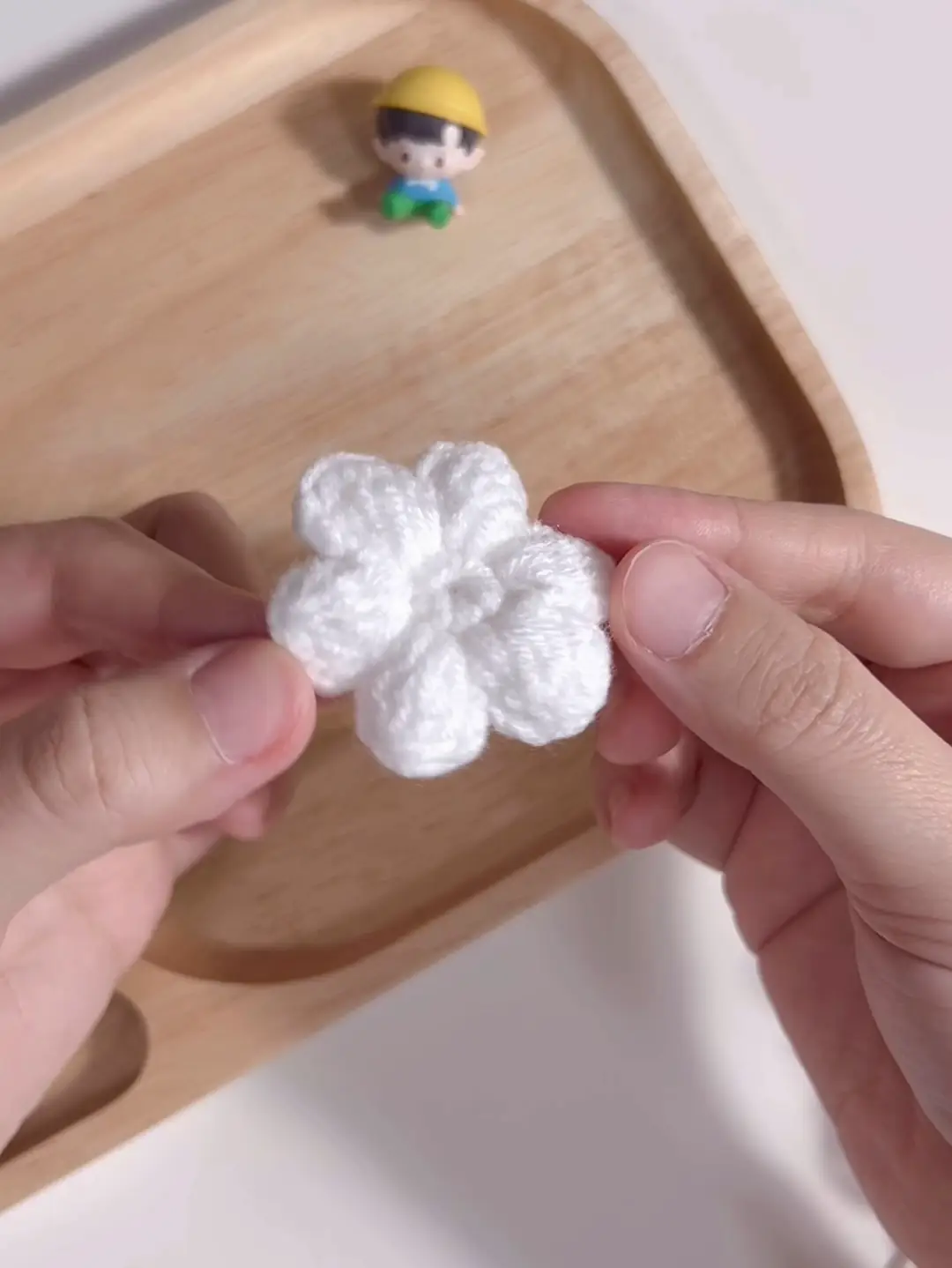 本物薔薇のツボミフラワーの手染めビーズのヘアゴム