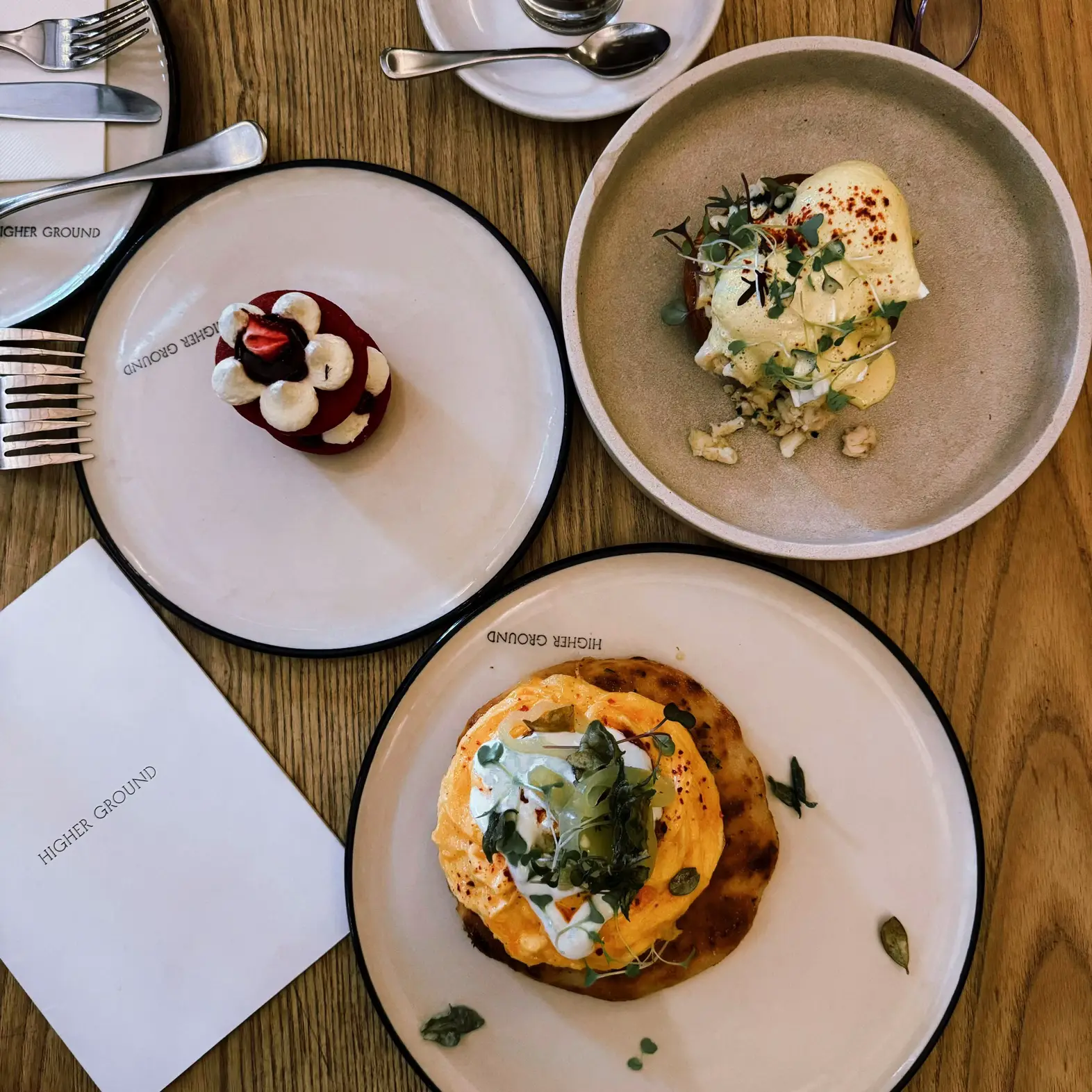 Brunch café in Melbourne CBD ; HIGHER GROUND ☕️🥐🍳🥓🍰 แกลเลอรีที่โพสต์โดย yoksyzygy Lemon8