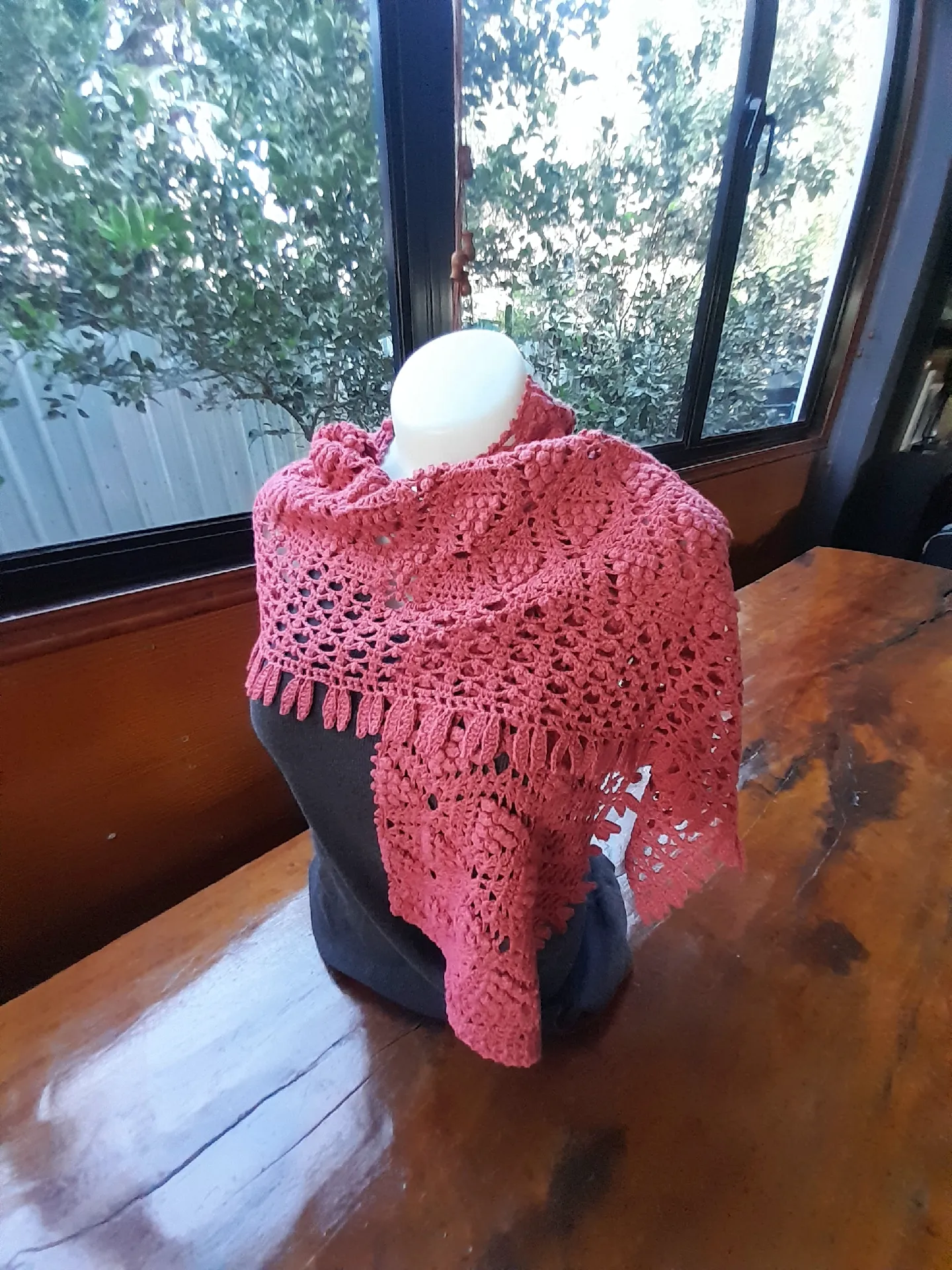 かぎ針編みのショール | my crochet crafが投稿したフォトブック | Lemon8