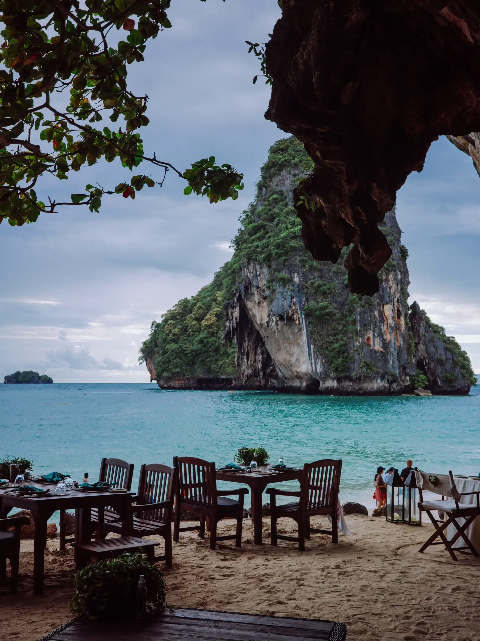 The GROTTO restaurant ⛰️ 🍹 ห้องอาหารที่วิวดีติดอันดับโลก . | แกลเลอรี ...