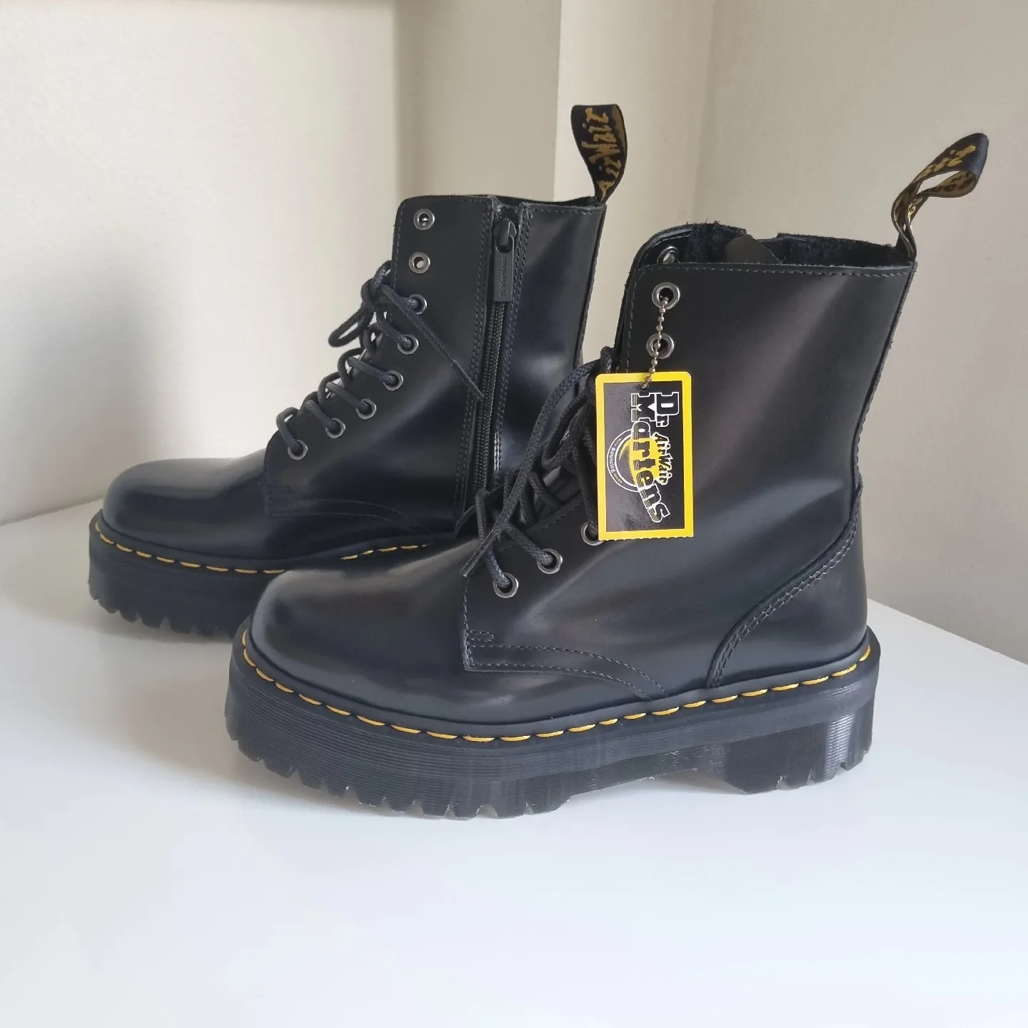 Dr martens jadon second hot sale hand