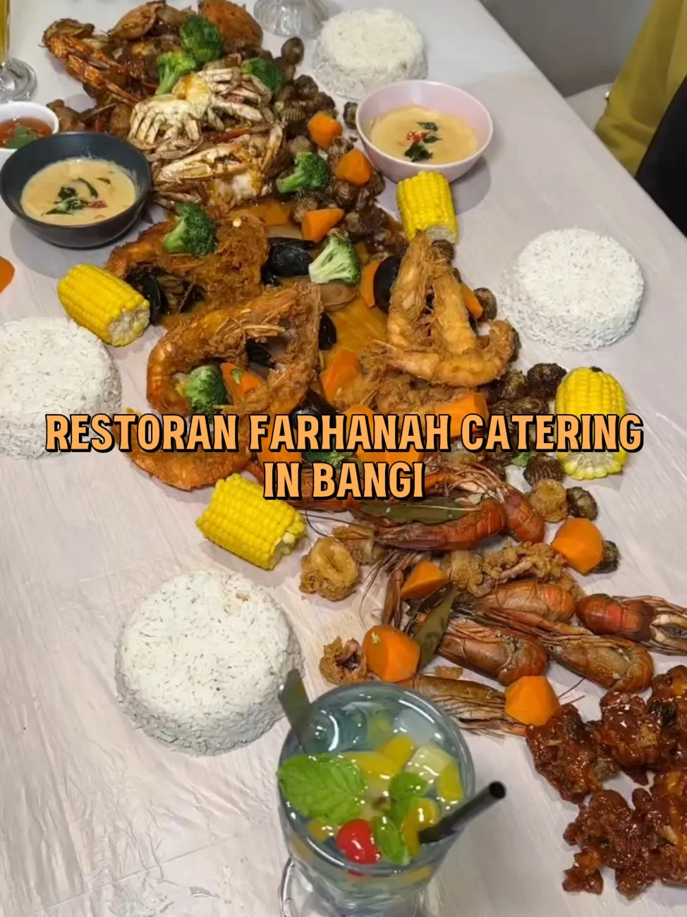 Delicious shellout with over 10 premium seafood! | Video diterbitkan ...
