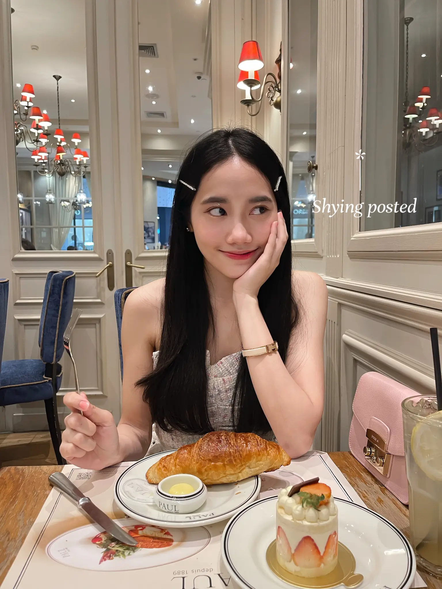 รวมท่าโพสต์บนโต๊ะอาหารน่ารักๆ 🍽️ Restaurant post | แกลเลอรีที่โพสต์โดย ...