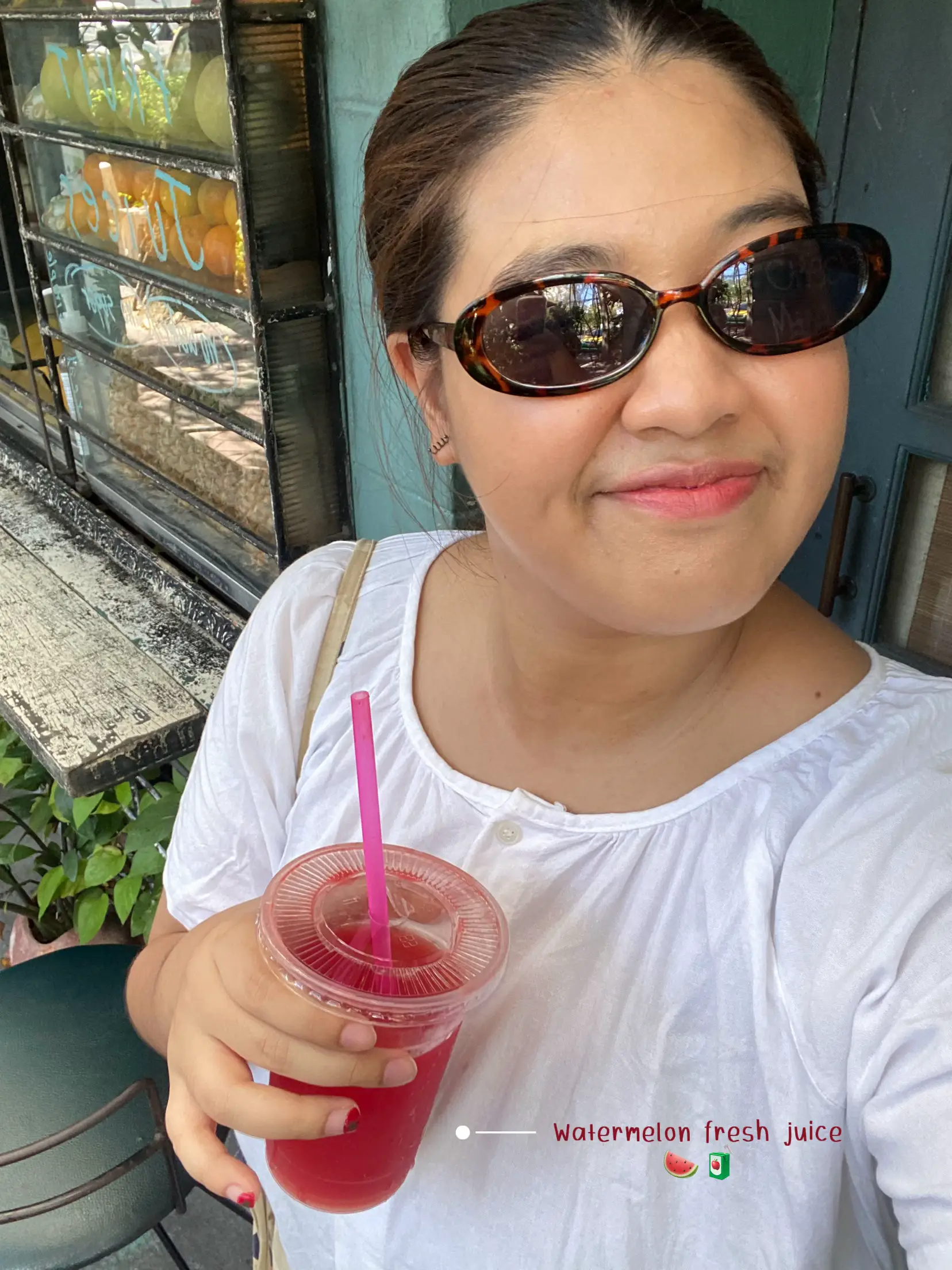 Fresh juice ร้านน้ำผลไม้สดย่านถนนพระอาทิตย์ 🧃🍐🍉 แกลเลอรีที่โพสต์โดย