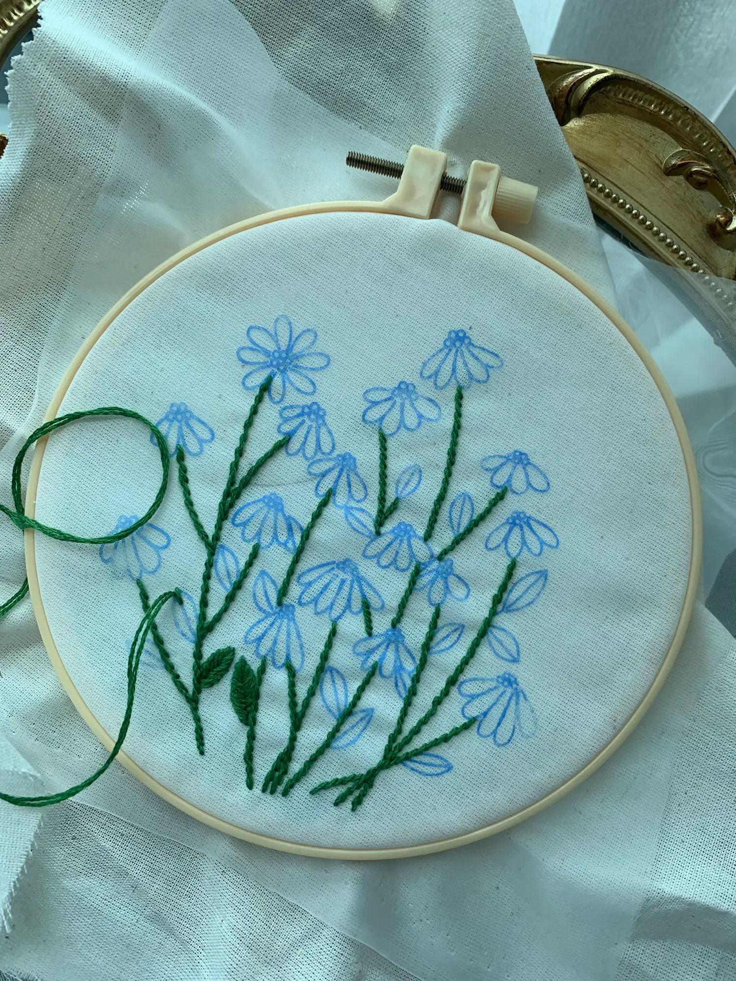 Embroidery Diary | Day 3 🌿 ปักก้านเสร็จแล้ว :) | แกลเลอรีที่โพสต์โดย ...