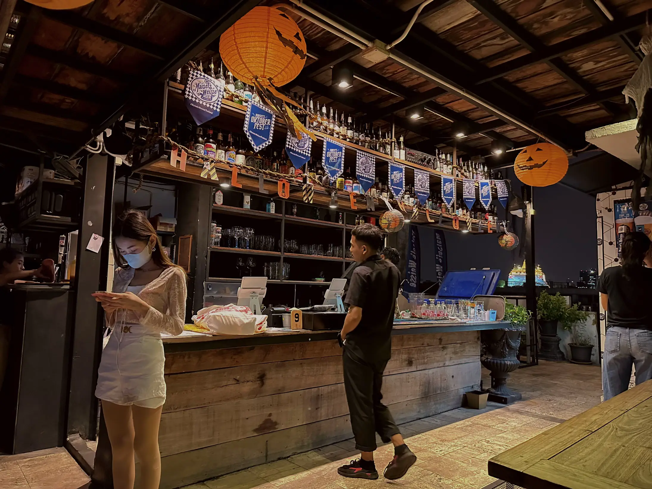 ⛩️Swing BAR BY CHINGCHA📍เสาชิงช้า แกลเลอรีที่โพสต์โดย ตัวเล็ก Lemon8