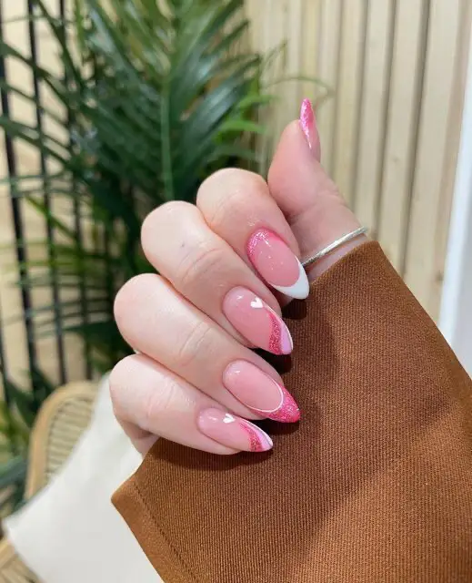 Pink nail art💅🏻🎀🌷🌸 | Gallery posted by     🎧  💌 | Lemon8