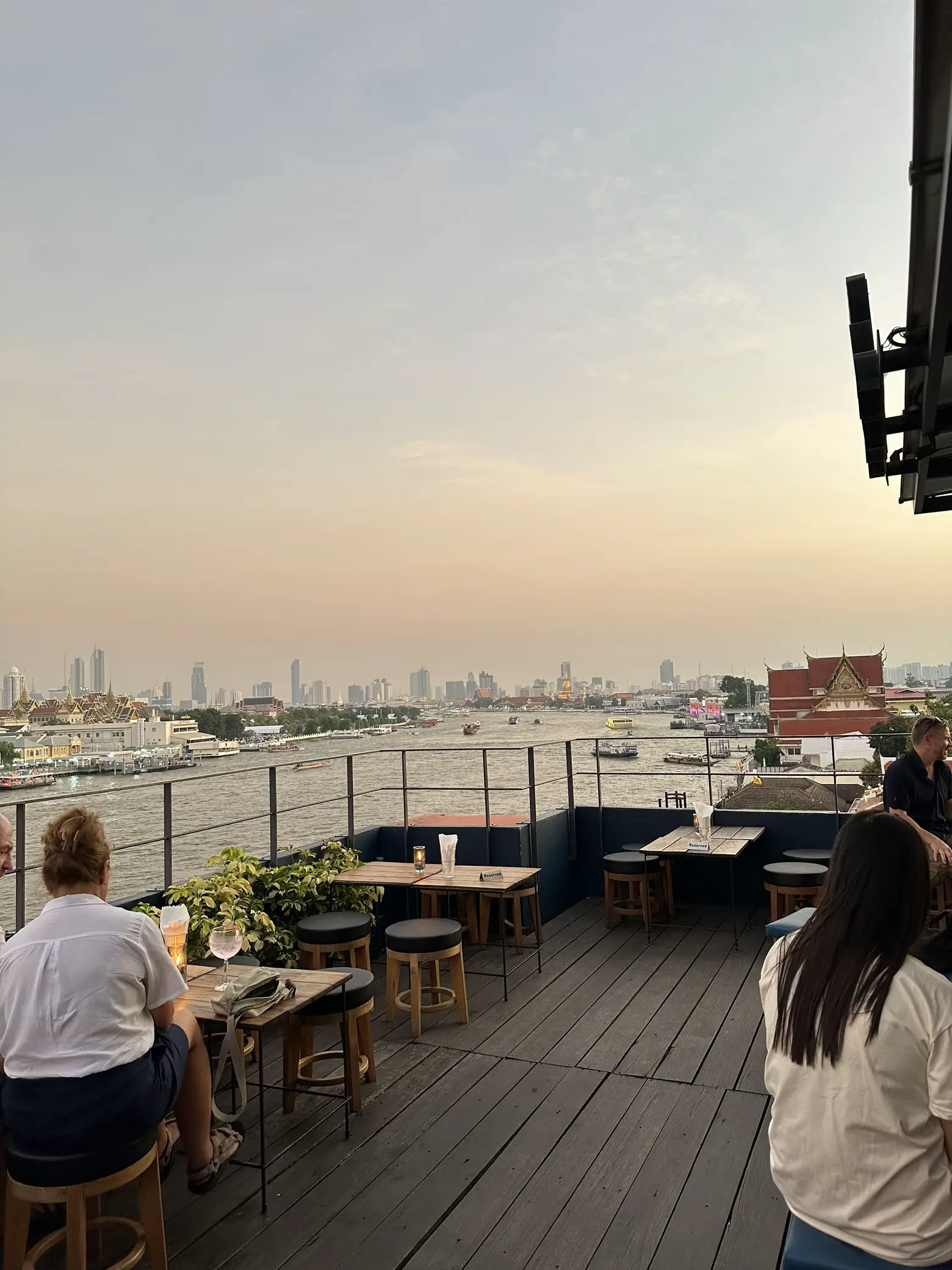 342bar | บาร์ลับ🍷 ย่านวังหลัง วิวแม่น้ำเจ้าพระยา🌊 | แกลเลอรีที่โพสต์โดย ...