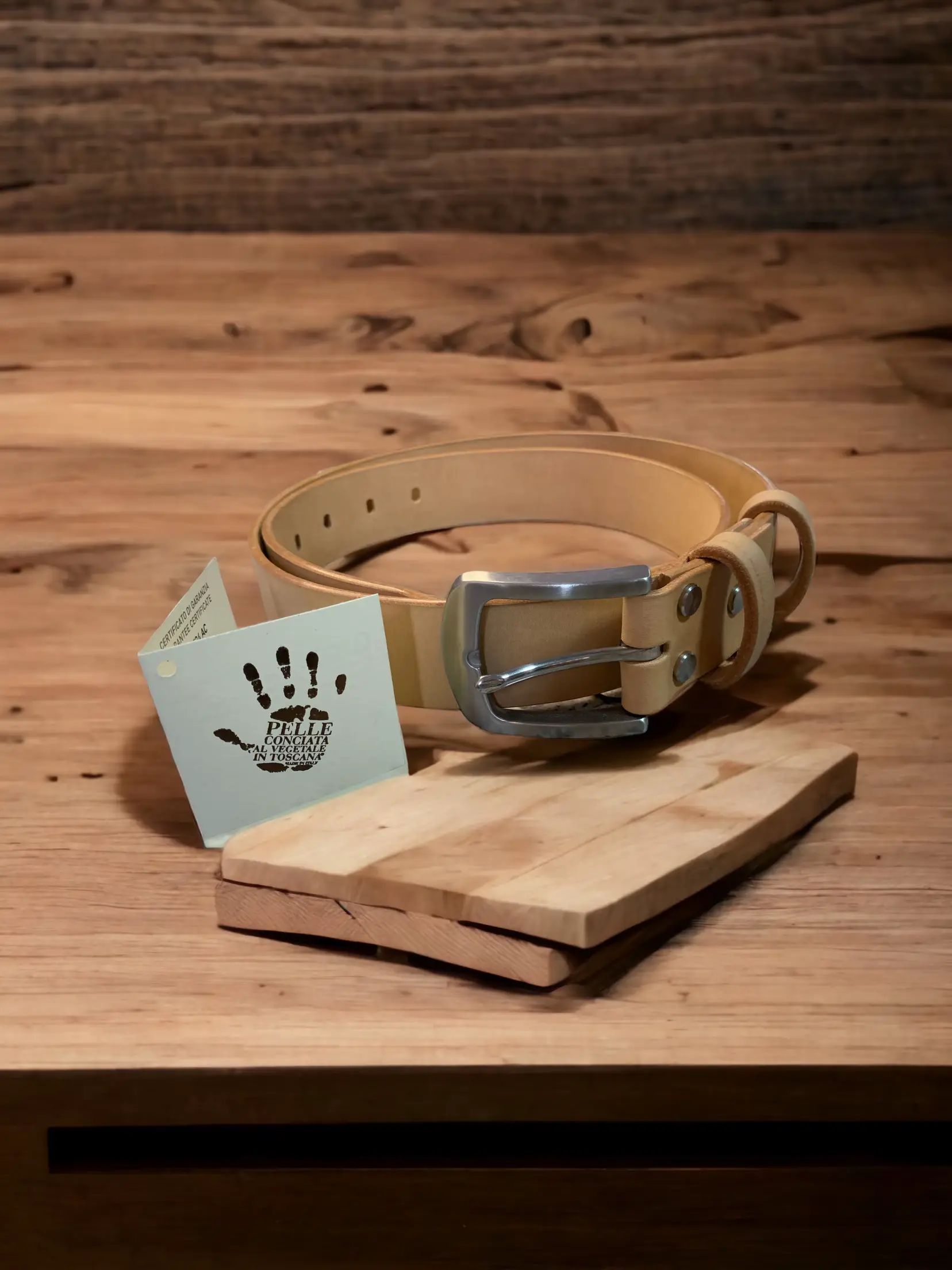 Astringent Bleaching Leather Belt Gallery posted by Pari Worrakit