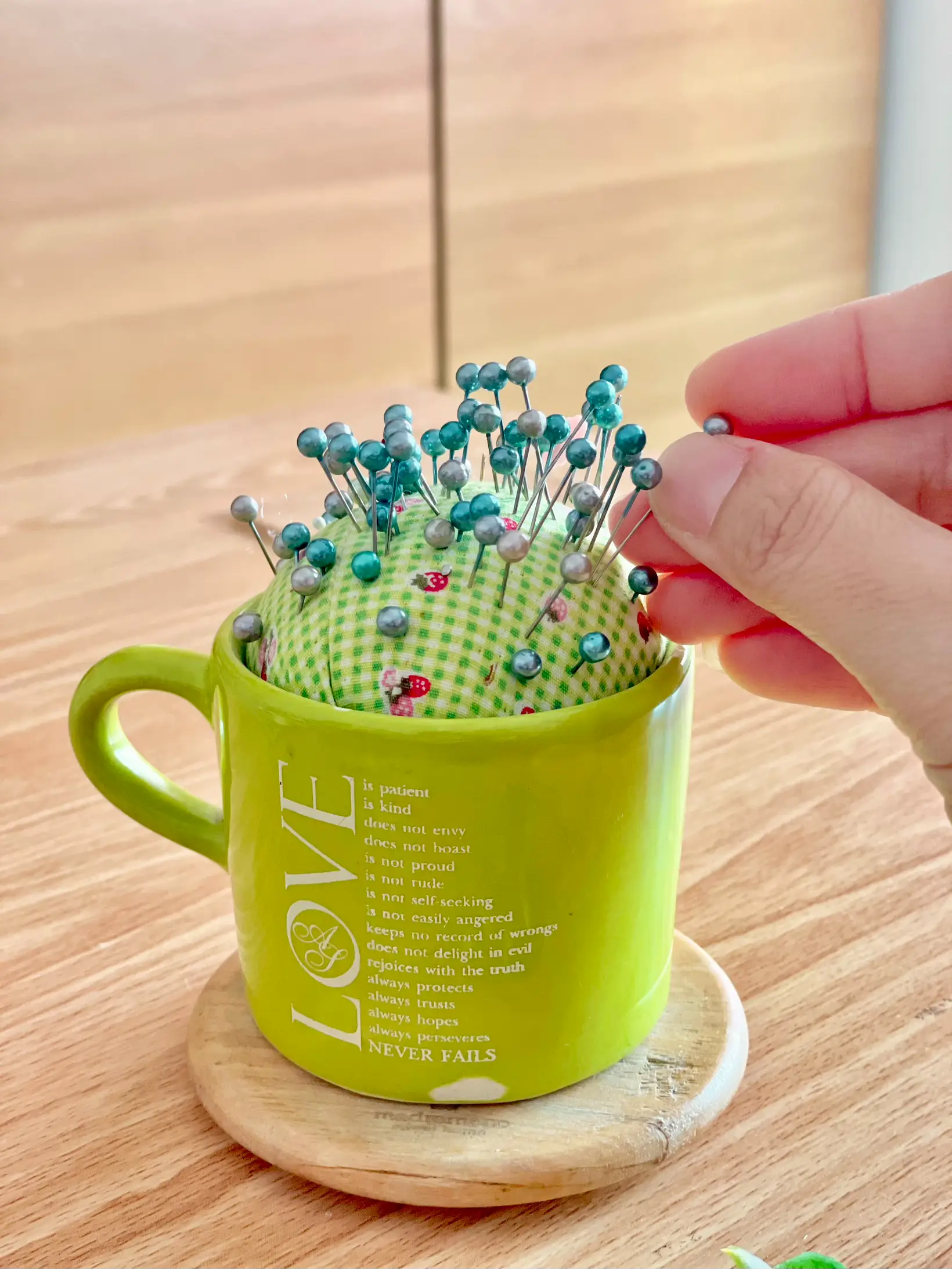 how to make a punch needle frame! 🧶🌈