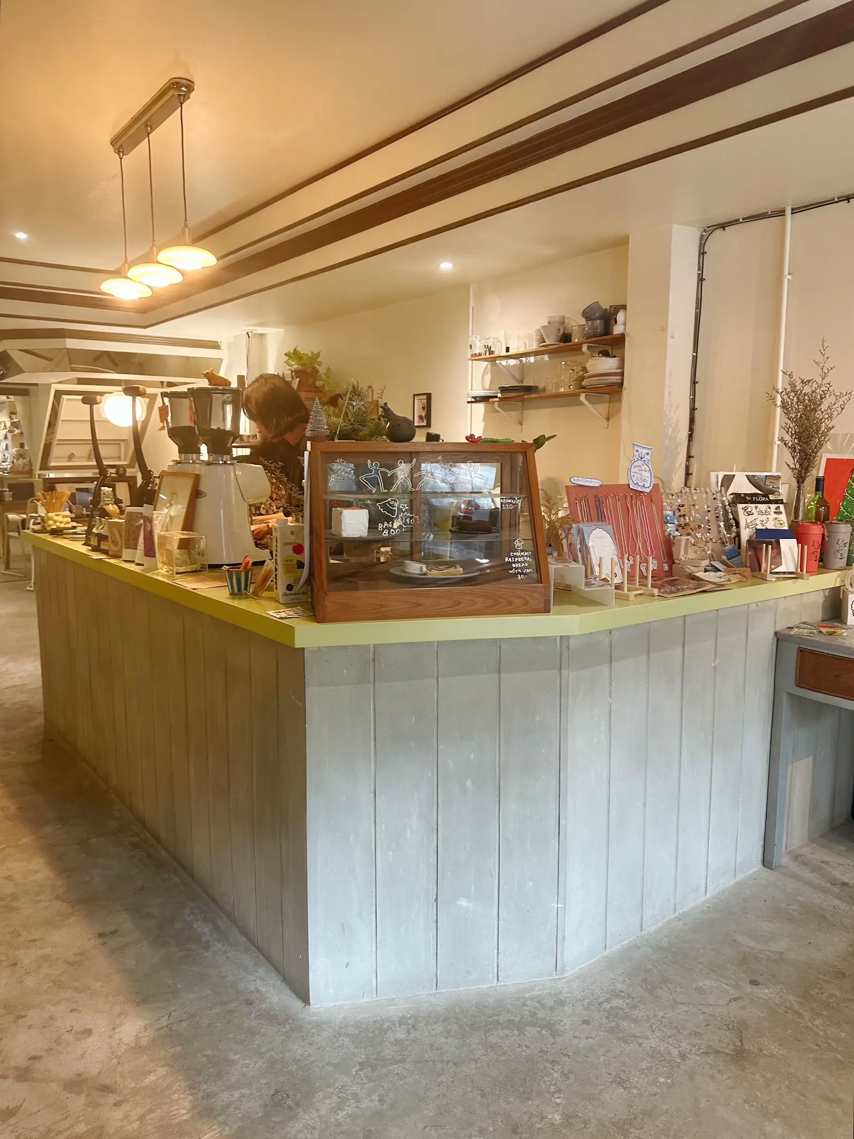 Bask Project คาเฟ่และคอมมูนิตี้สุดอาร์ตย่านสุขุมวิท 🎨🧸 | แกลเลอรีที่ ...