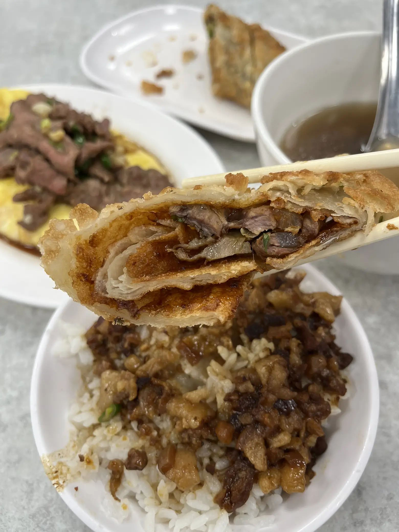 BEST & FRESHEST BEEF SOUP IN TAINAN แกลเลอรีที่โพสต์โดย CuriousGinger Lemon8