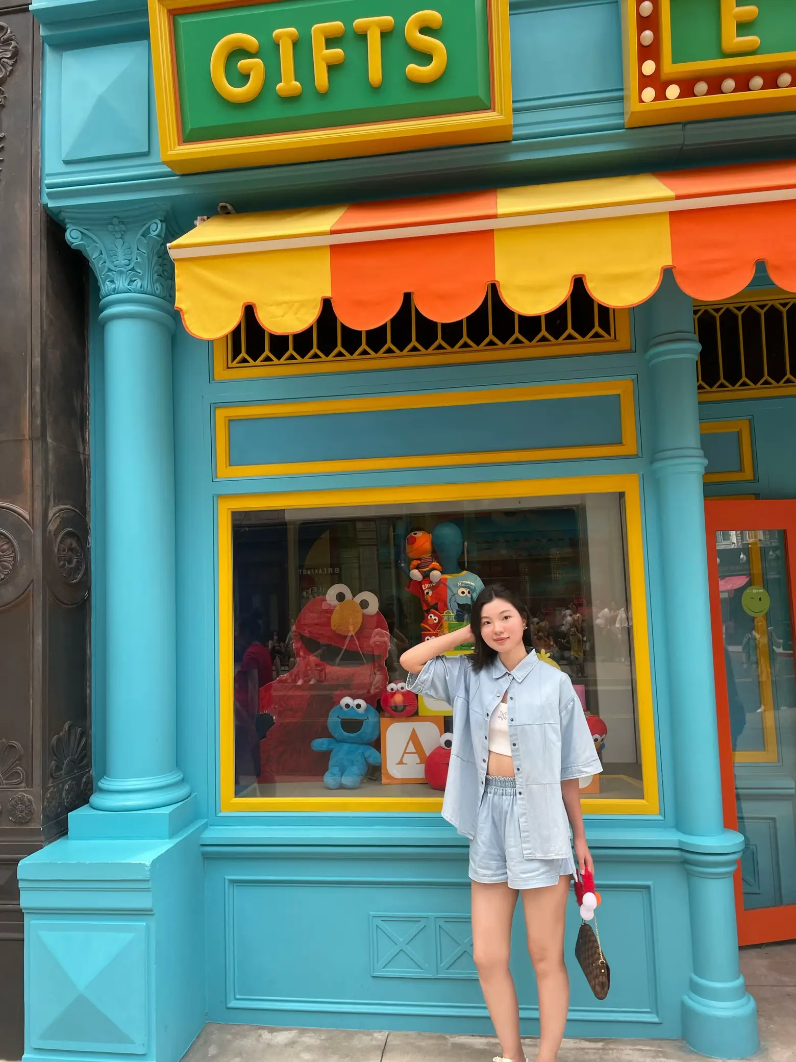 Dress up for the theme park @ Universal Studios SG   | Gallery posted