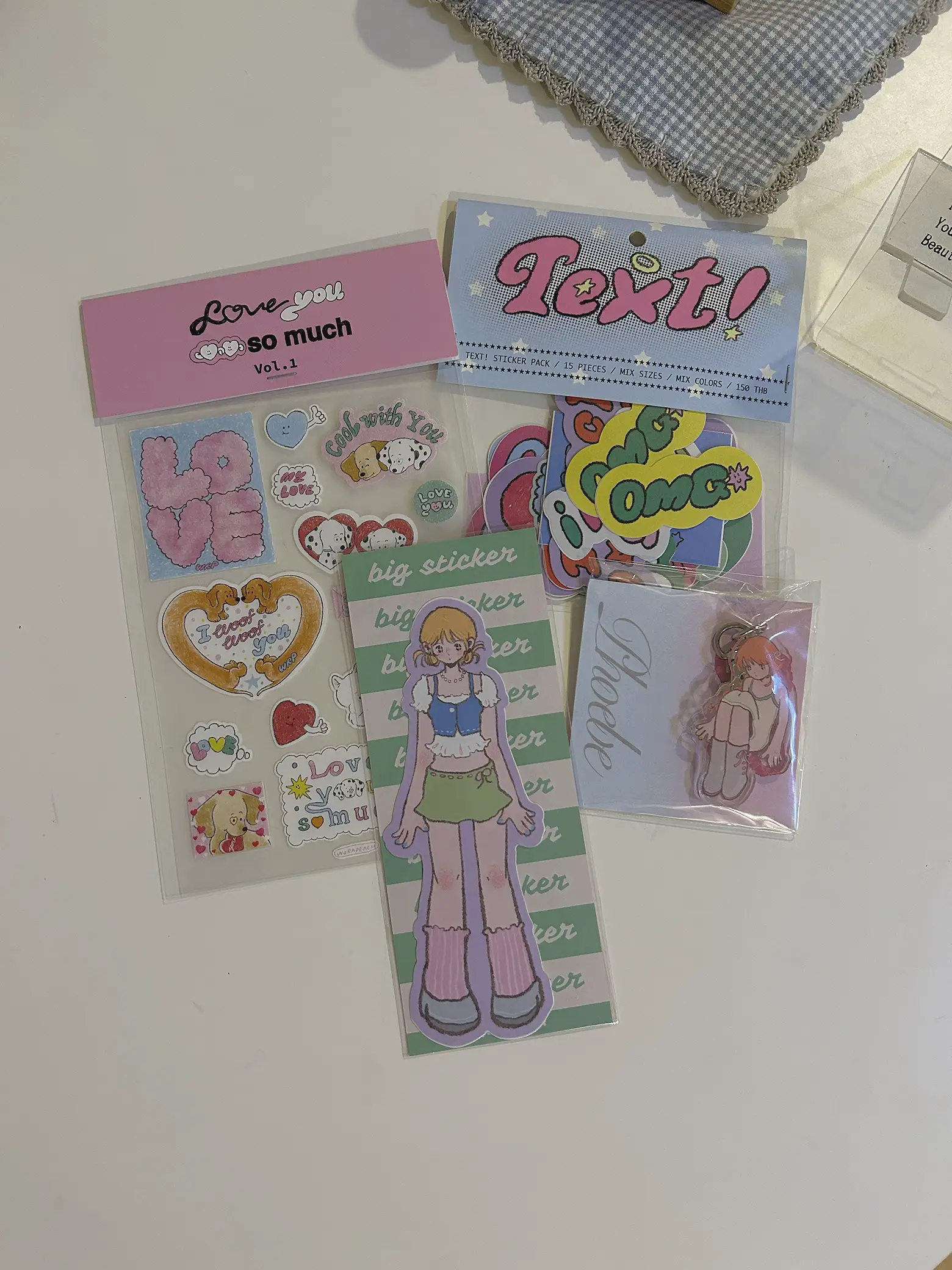 Sticker haul | พามาแปะสติกเกอร์น่ารักๆ🎀🐰💭 | แกลเลอรีที่โพสต์โดย 🦌🪶 | Lemon8