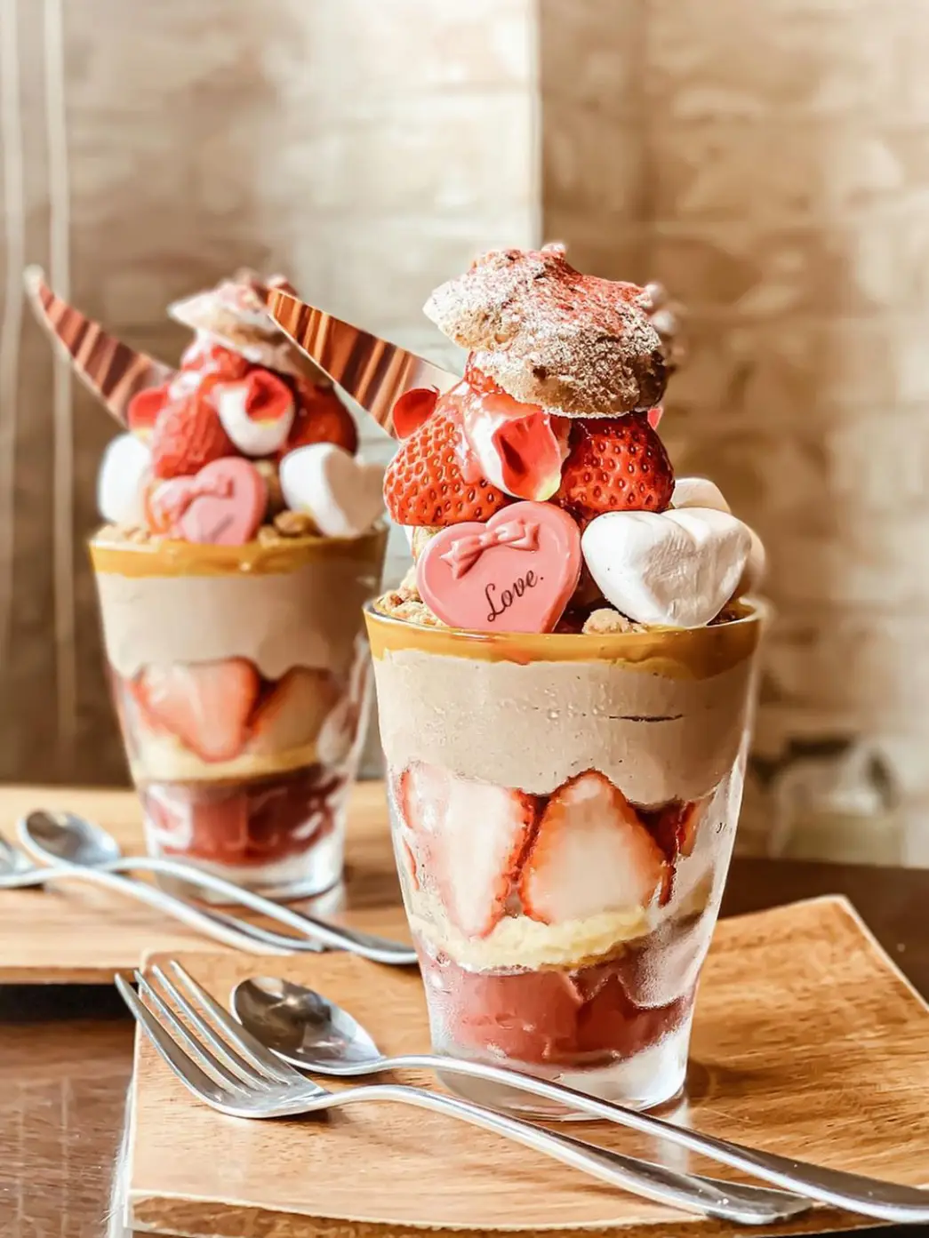 Snack Studio Miyabi Full of strawberries | Gallery posted by yukicolife |  Lemon8