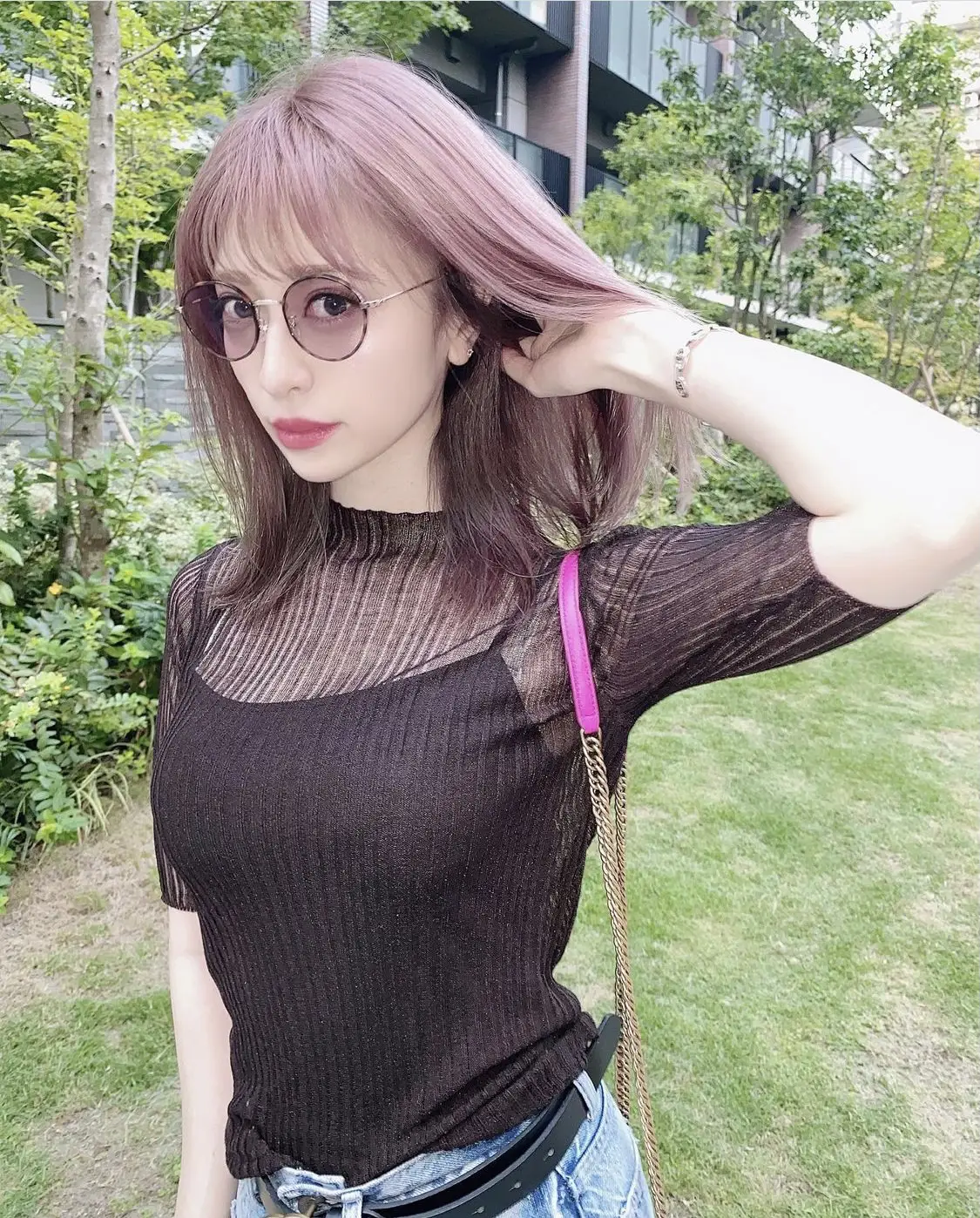 デニムコーデには女っぽアイテムを? | niibehiromiが投稿したフォト 