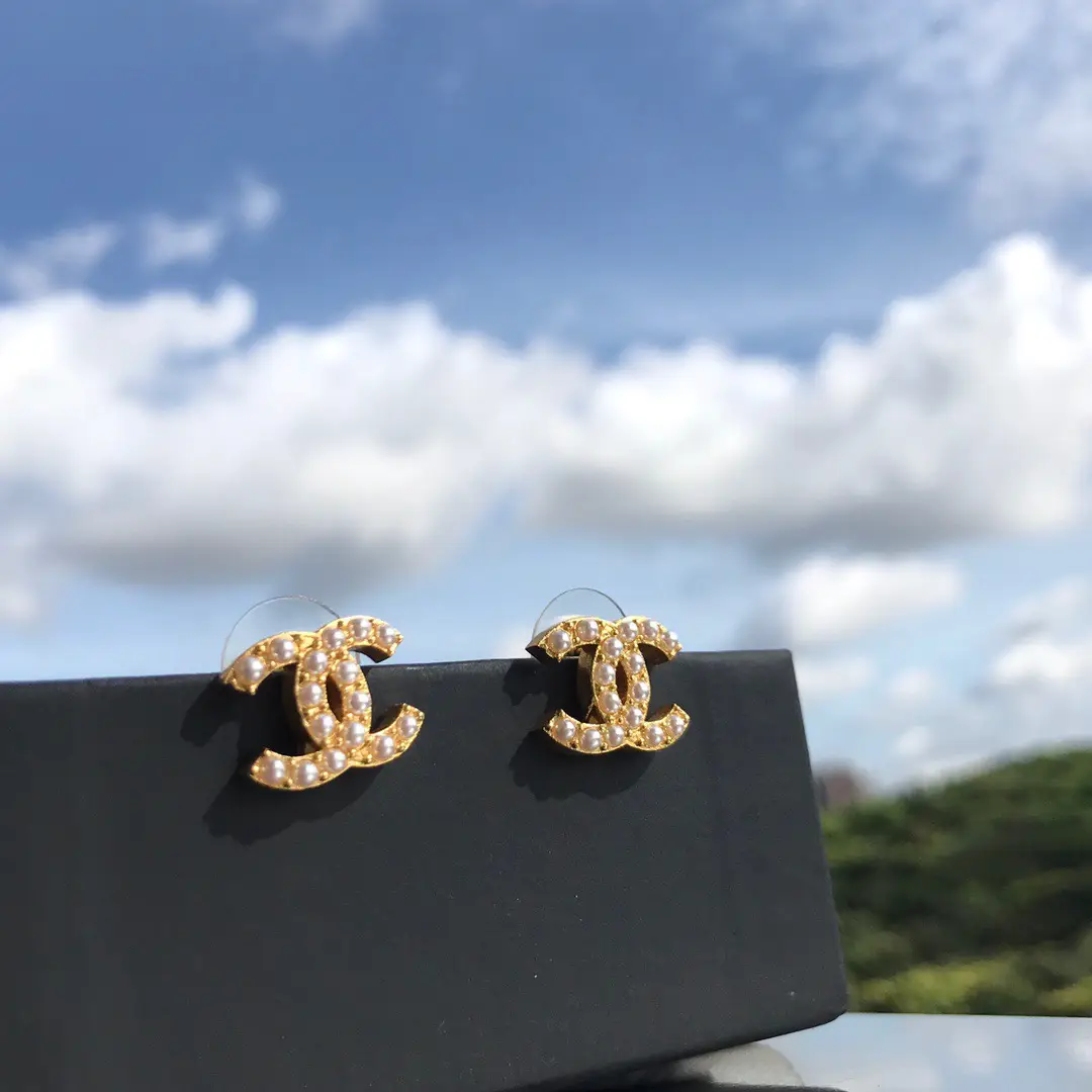 Chanel シャネル真珠ピアス | cincin_innが投稿したフォトブック | Lemon8
