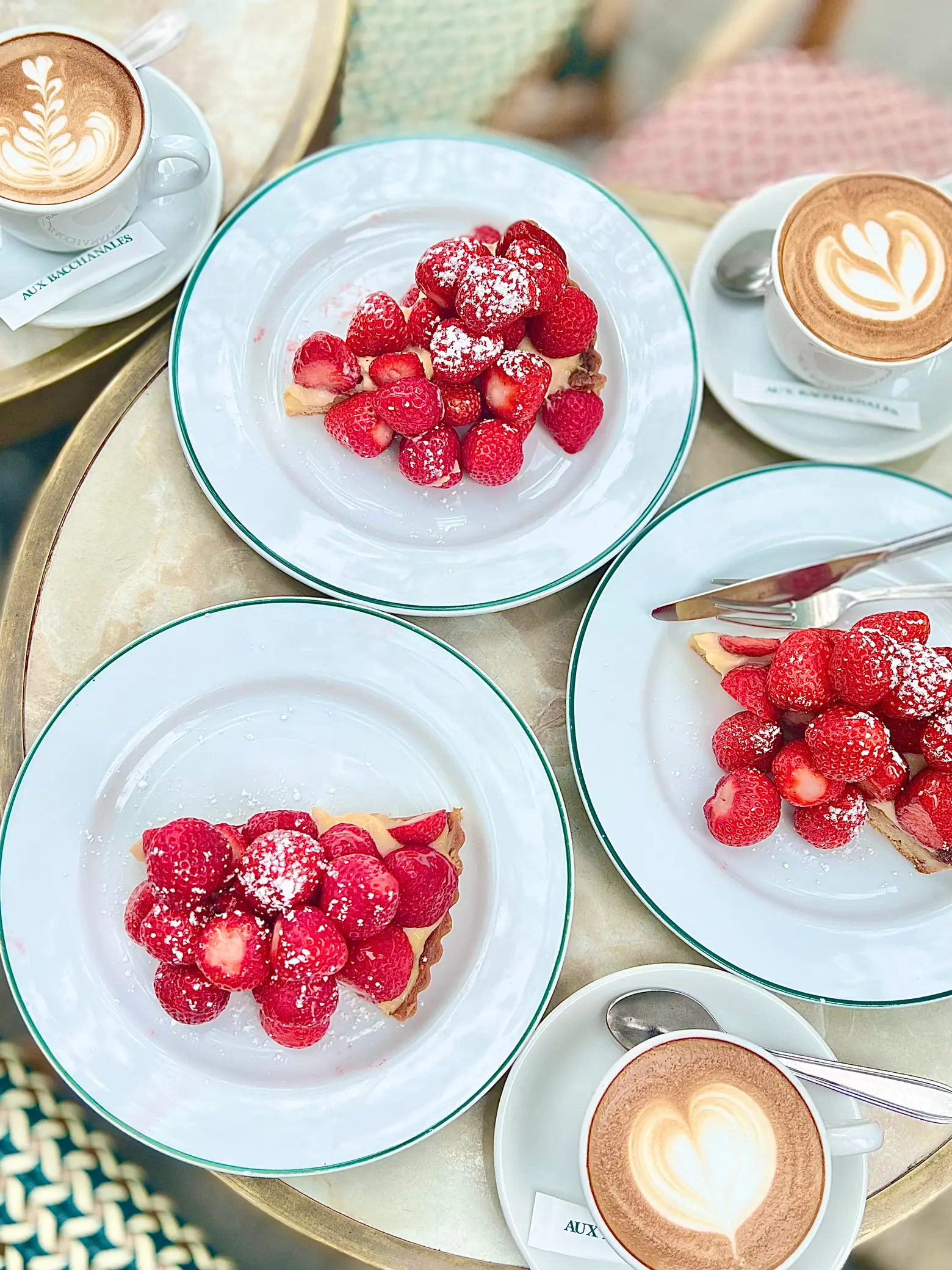 オーバカナル梅田 いちごのタルト🍓いちご増しまし🍓 | tabinchu_youが