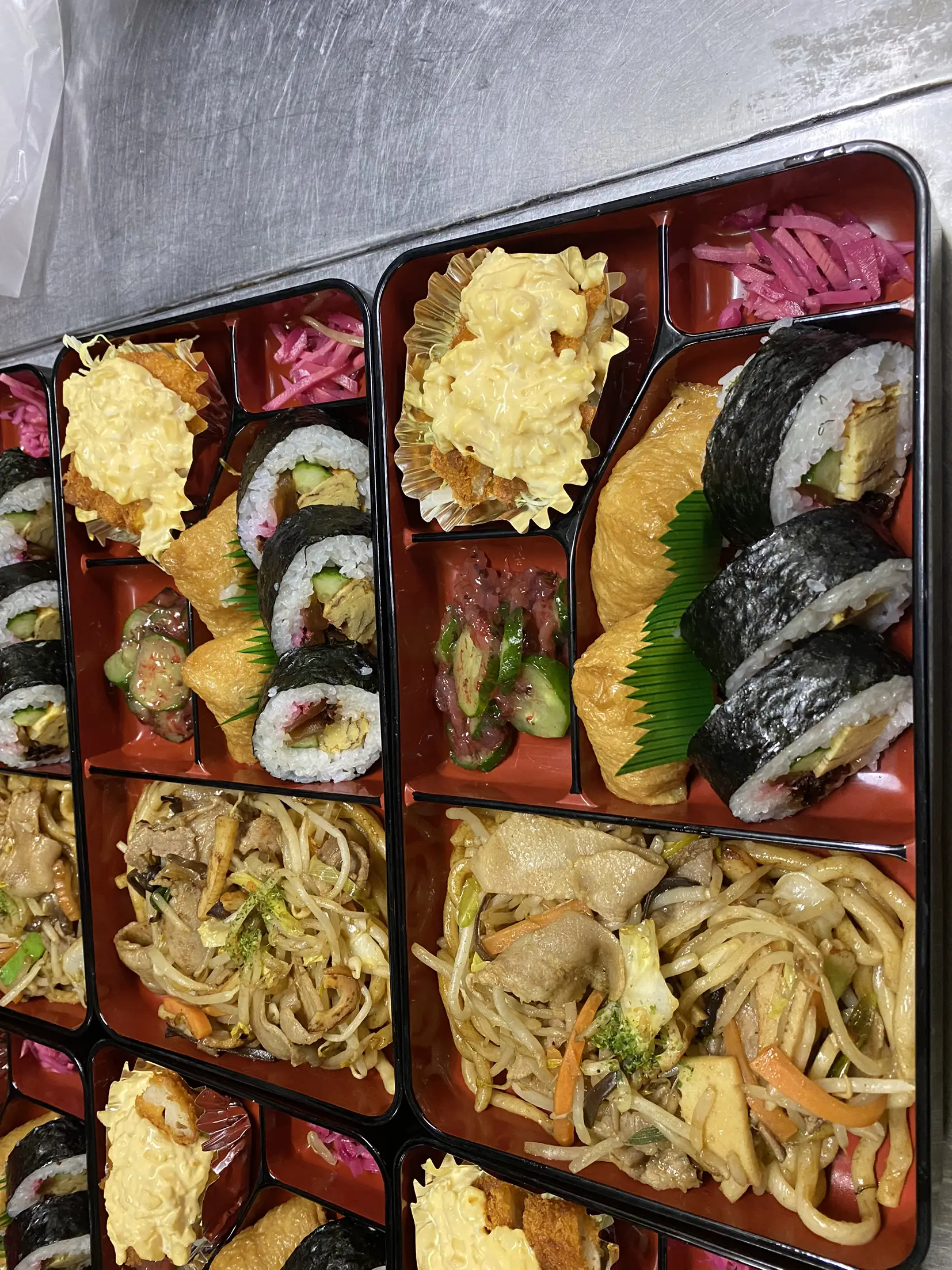 Guy Does Bento no. 6: Hot bento with hearty meatball and vegetable