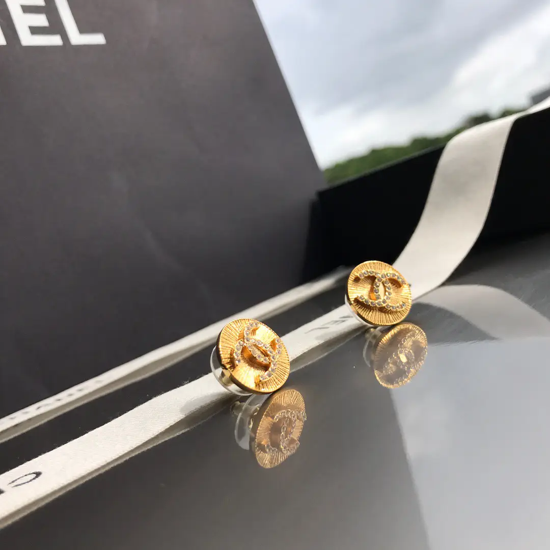 シャネルピアスChanel Earring Studs | cincin_innが投稿したフォト 